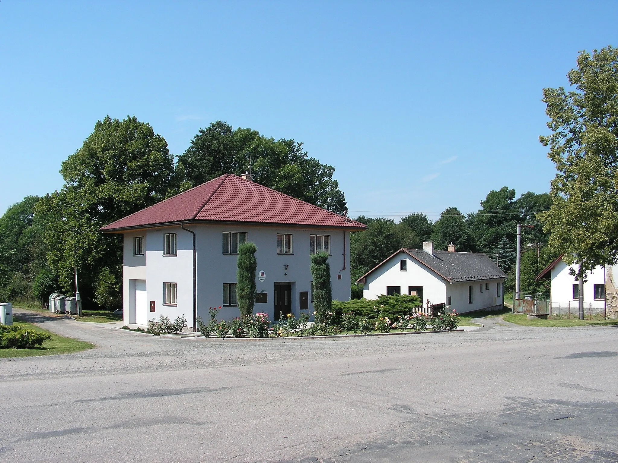 Photo showing: Budova obecního úřadu ve Vlkanově v okrese Havlíčkův Brod.