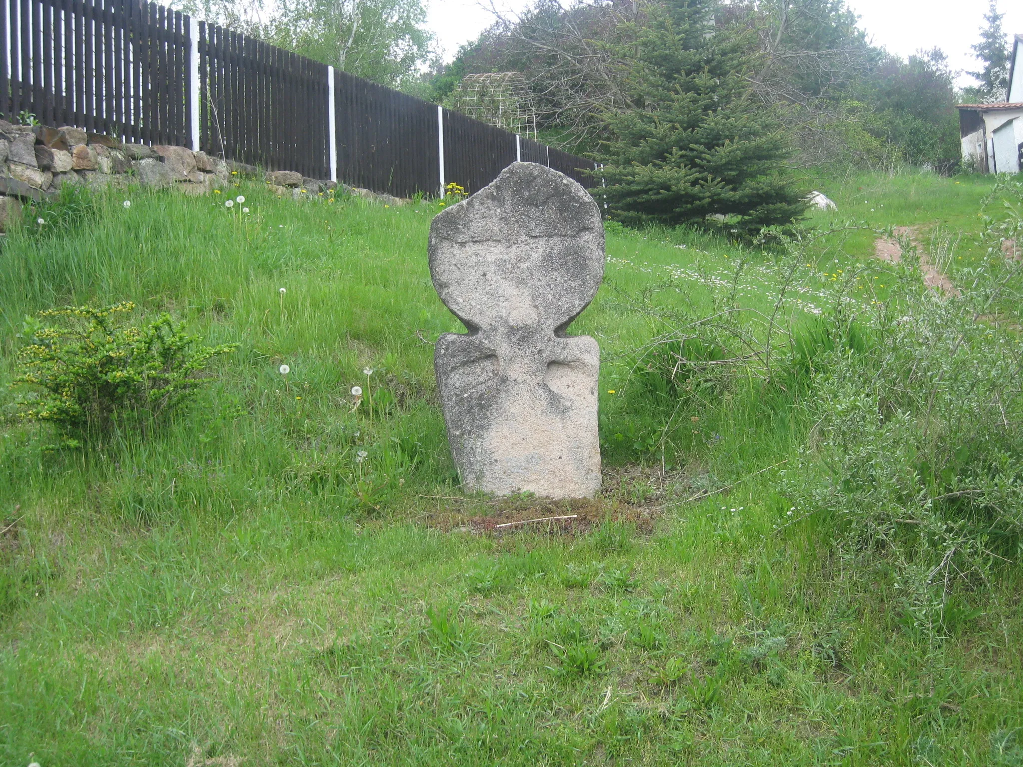 Photo showing: Cross of conciliation in Řepany