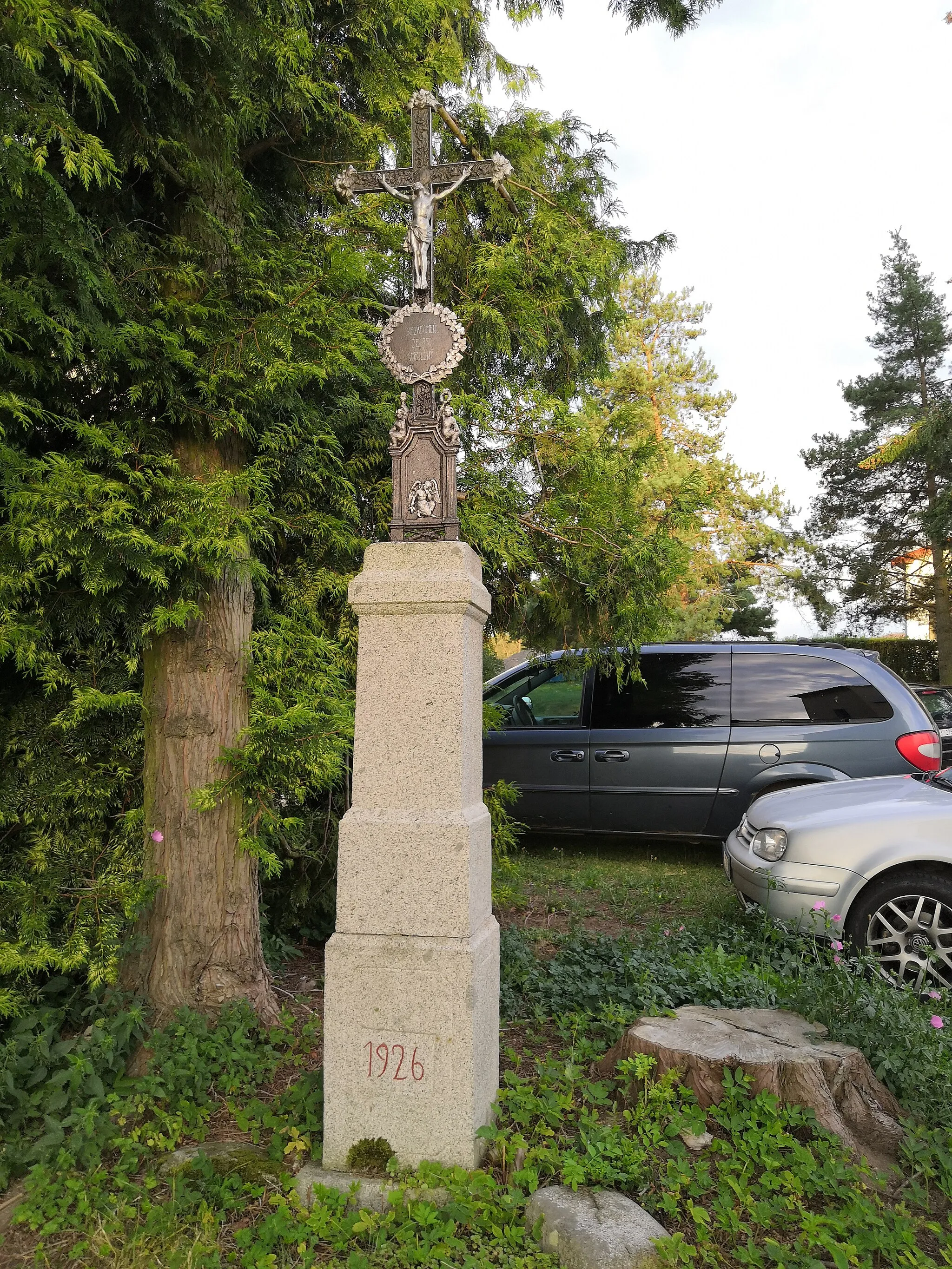 Photo showing: kříž u cesty