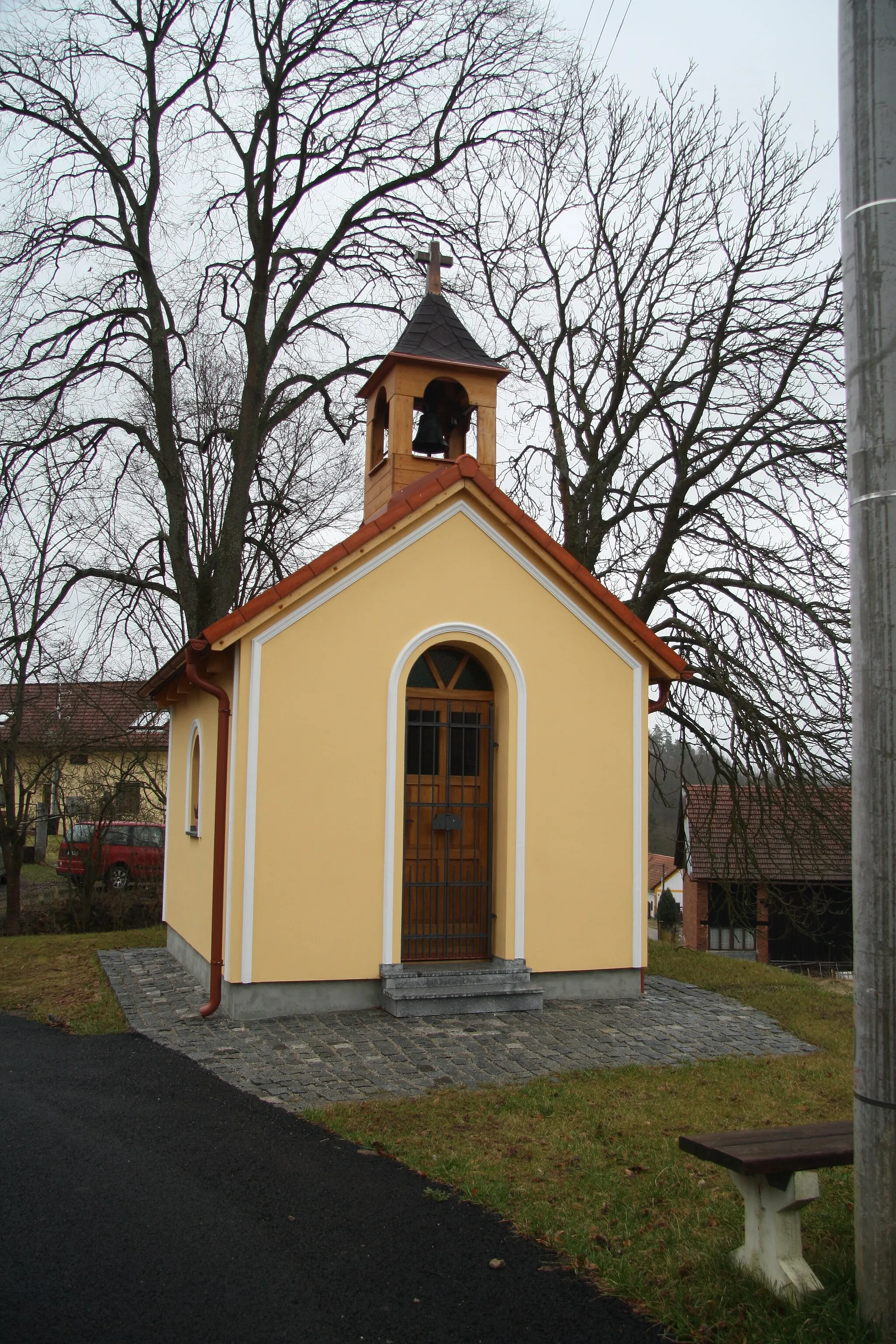 Photo showing: Chapel in Všechlapy, Benešov District.