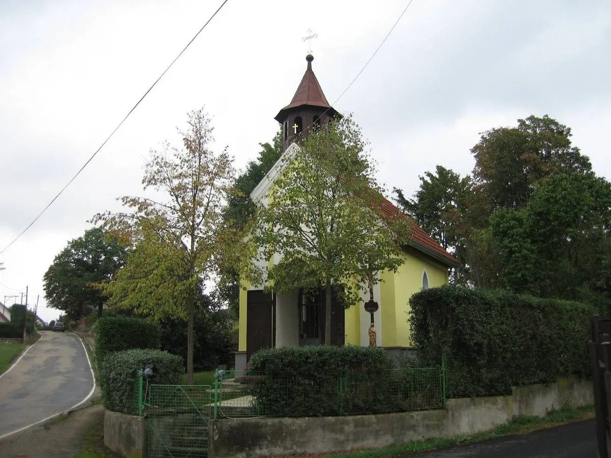 Photo showing: Chapel in Slověnice in Benešov District – entry no. 23276.