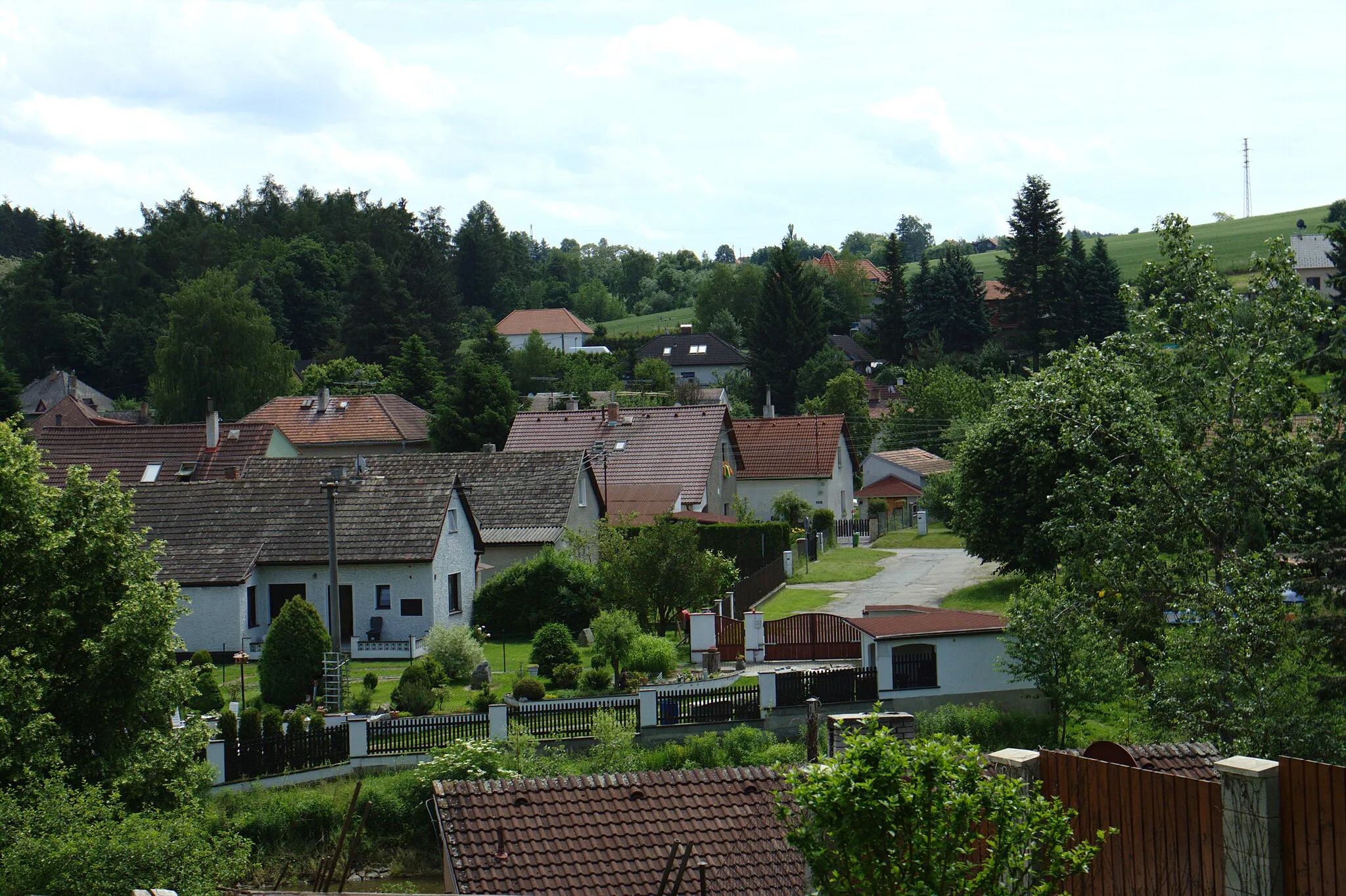 Photo showing: Southern part of the town of Poříčí nad Sázavou, Benešov District