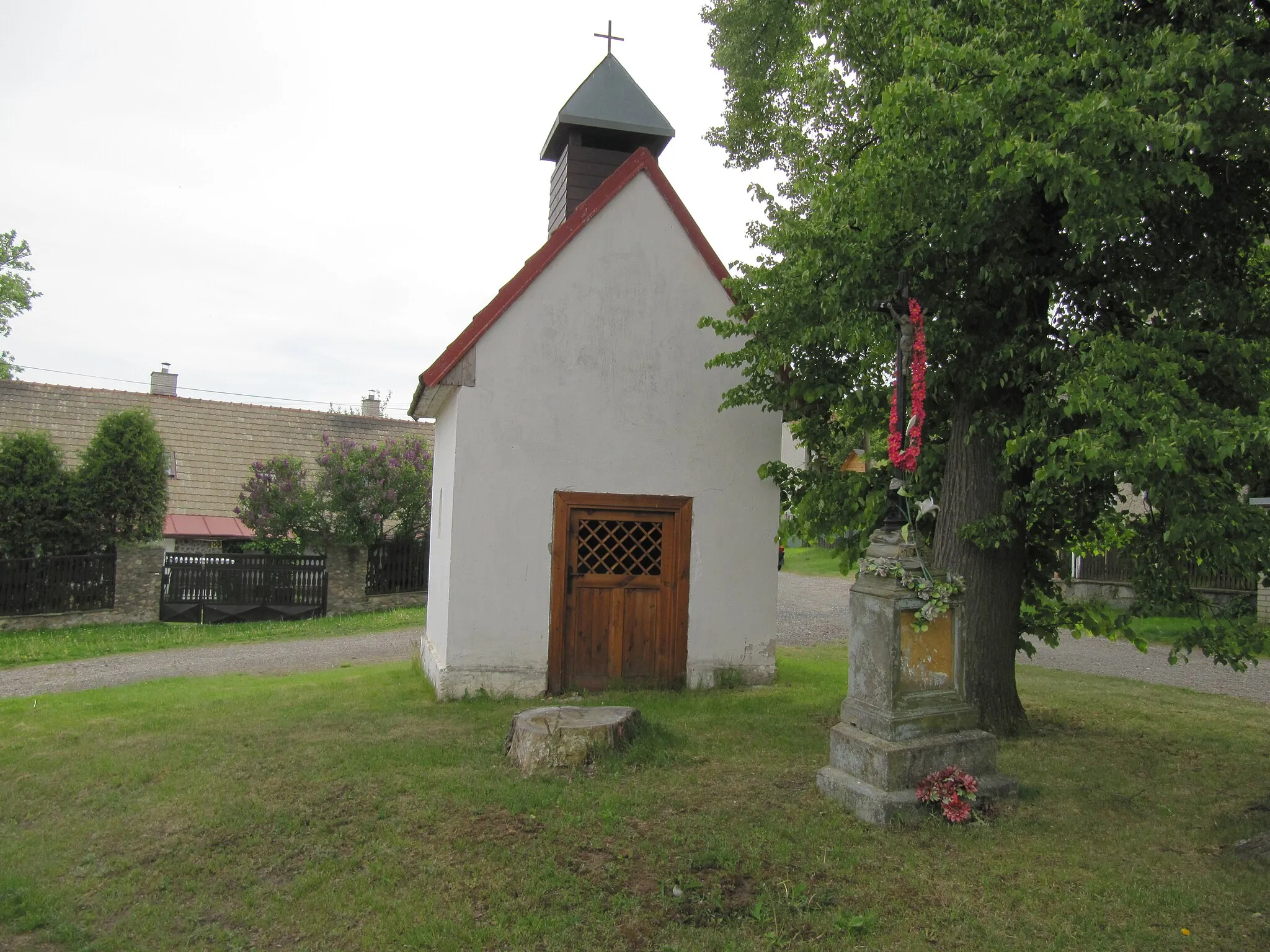 Photo showing: Choratice in Benešov District, Czech Republic. Chapel.
