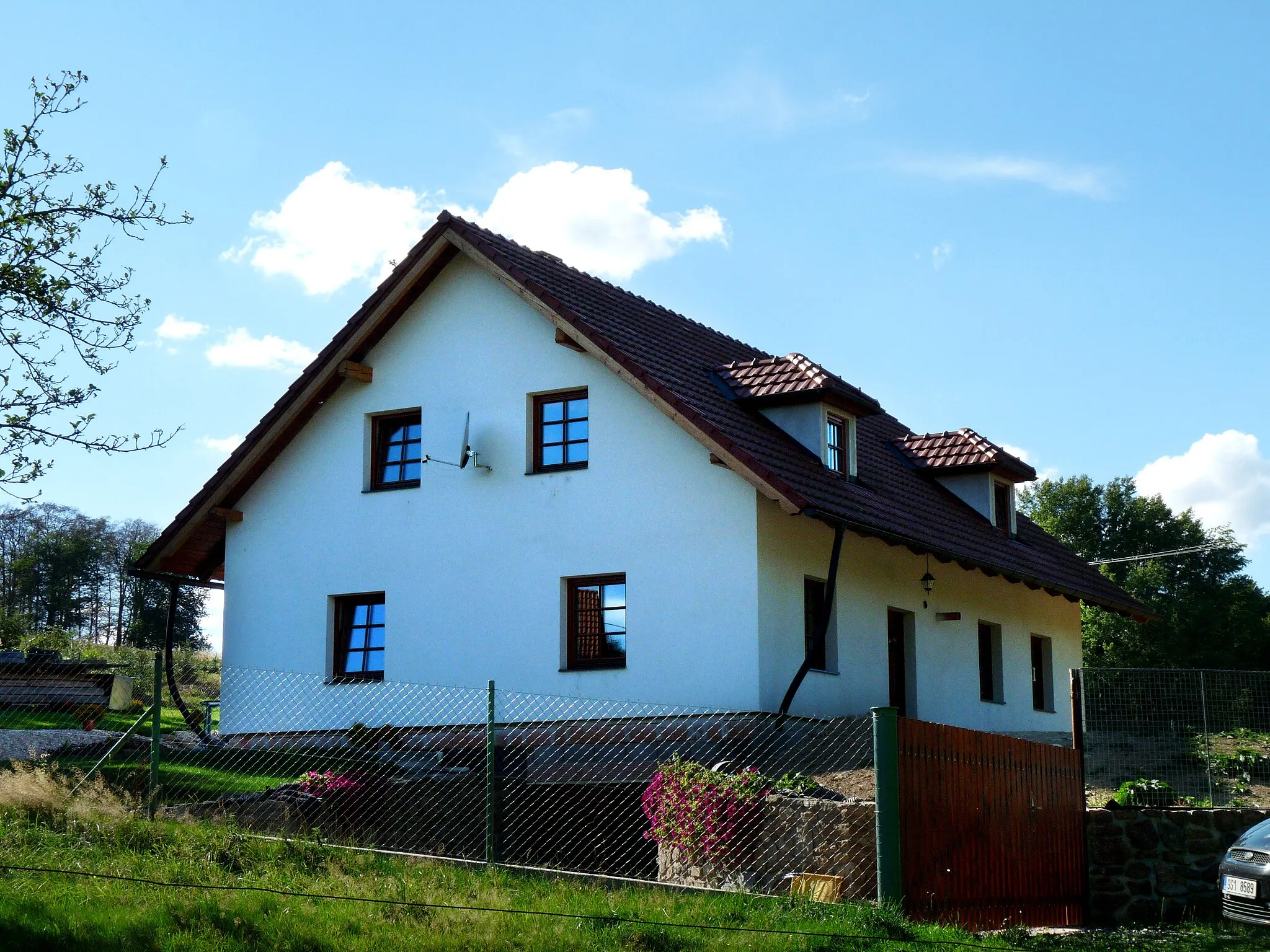 Photo showing: House No 33 in the village of Plchov,Benešov District, Central Bohemian Region, Czech Republic.