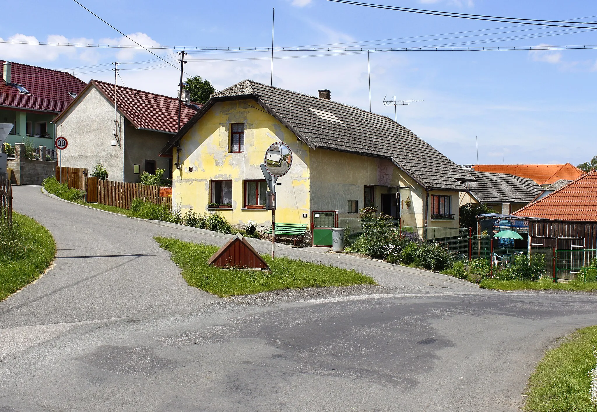 Photo showing: South part of Újezd, Beroun District, Czech Republic