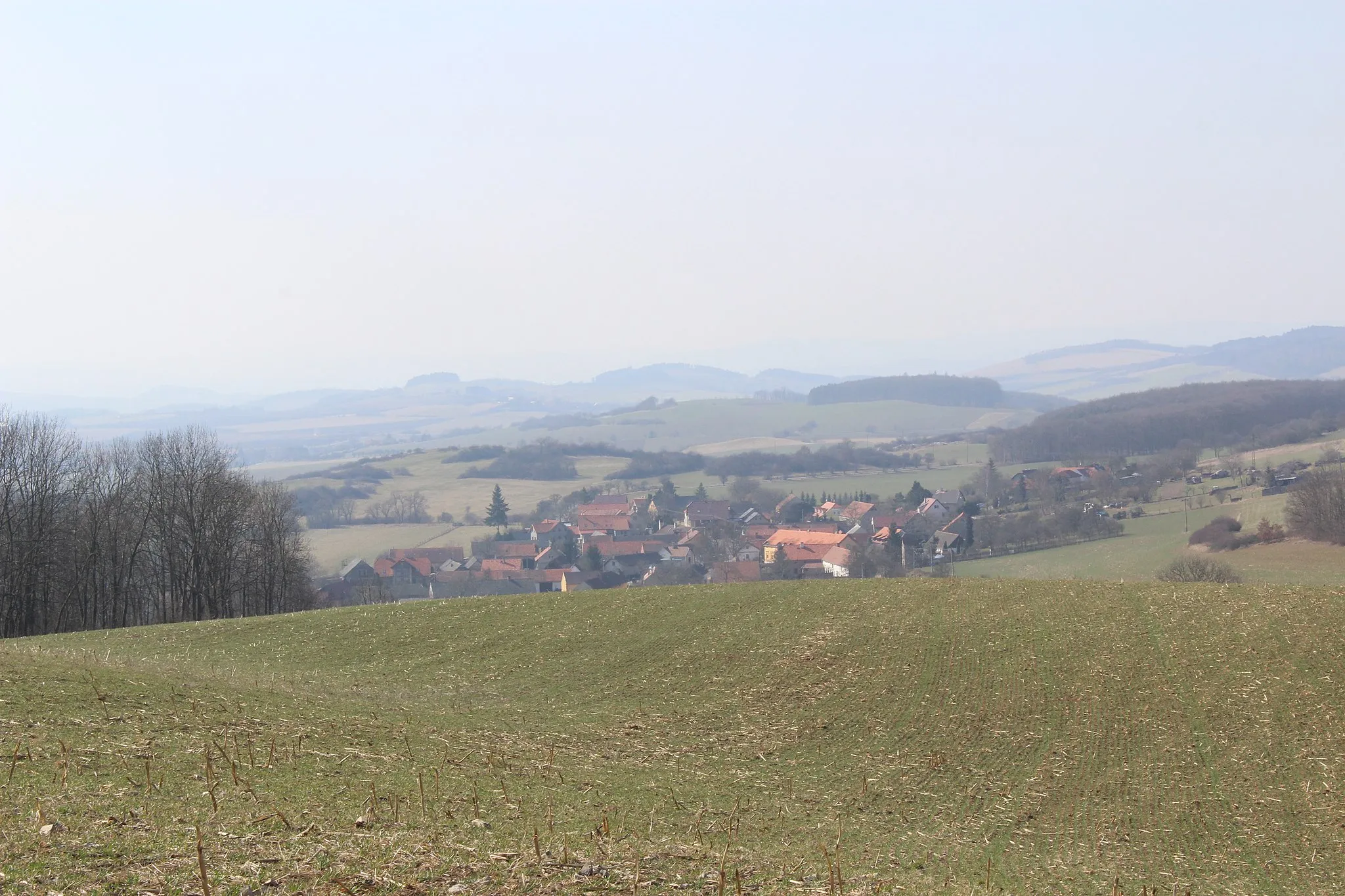 Photo showing: Na kopci u Šamoru ZJZ Vinařice