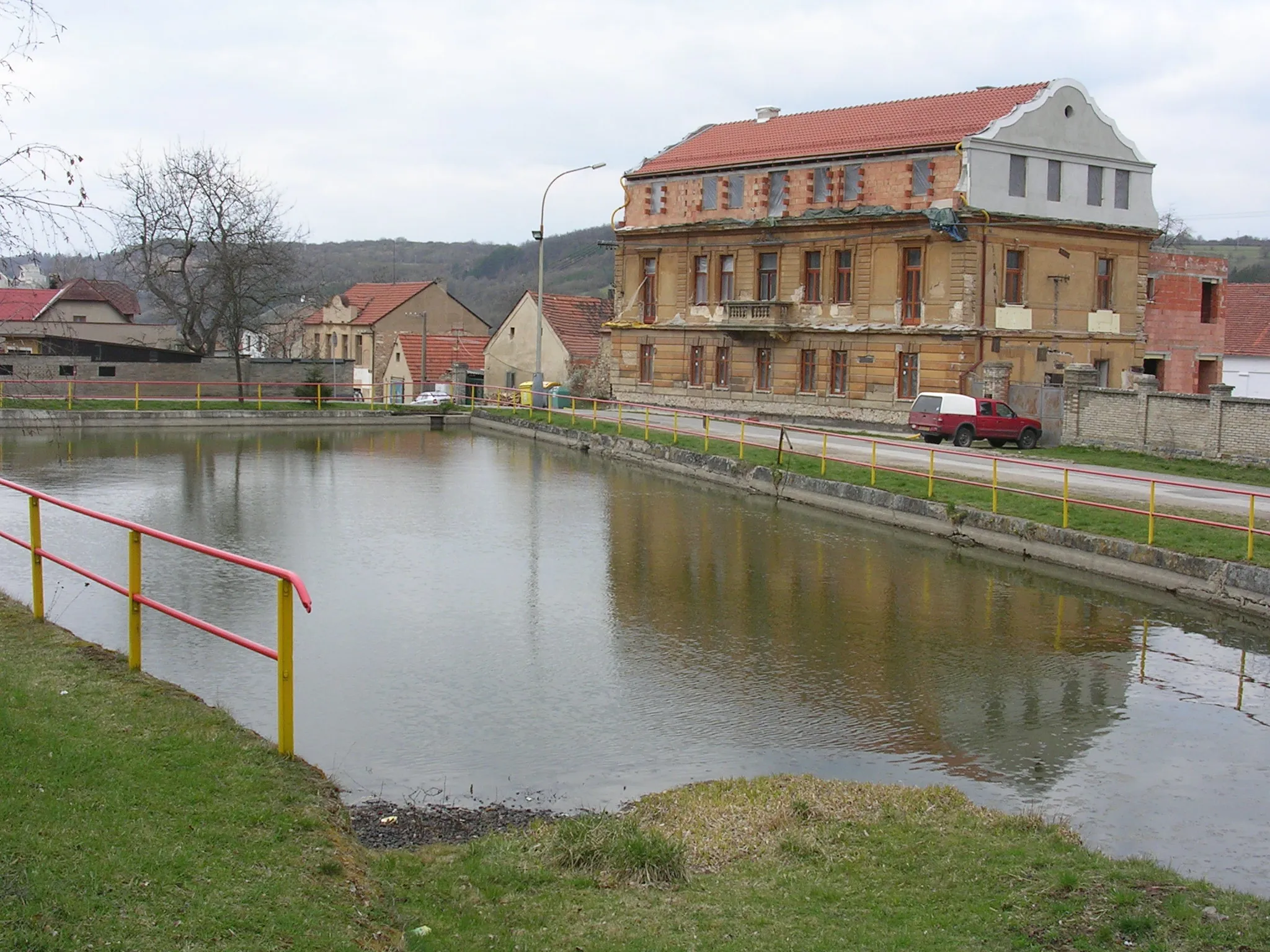 Photo showing: The village Mořina, Central Bohemian Region, the Czech Republic.