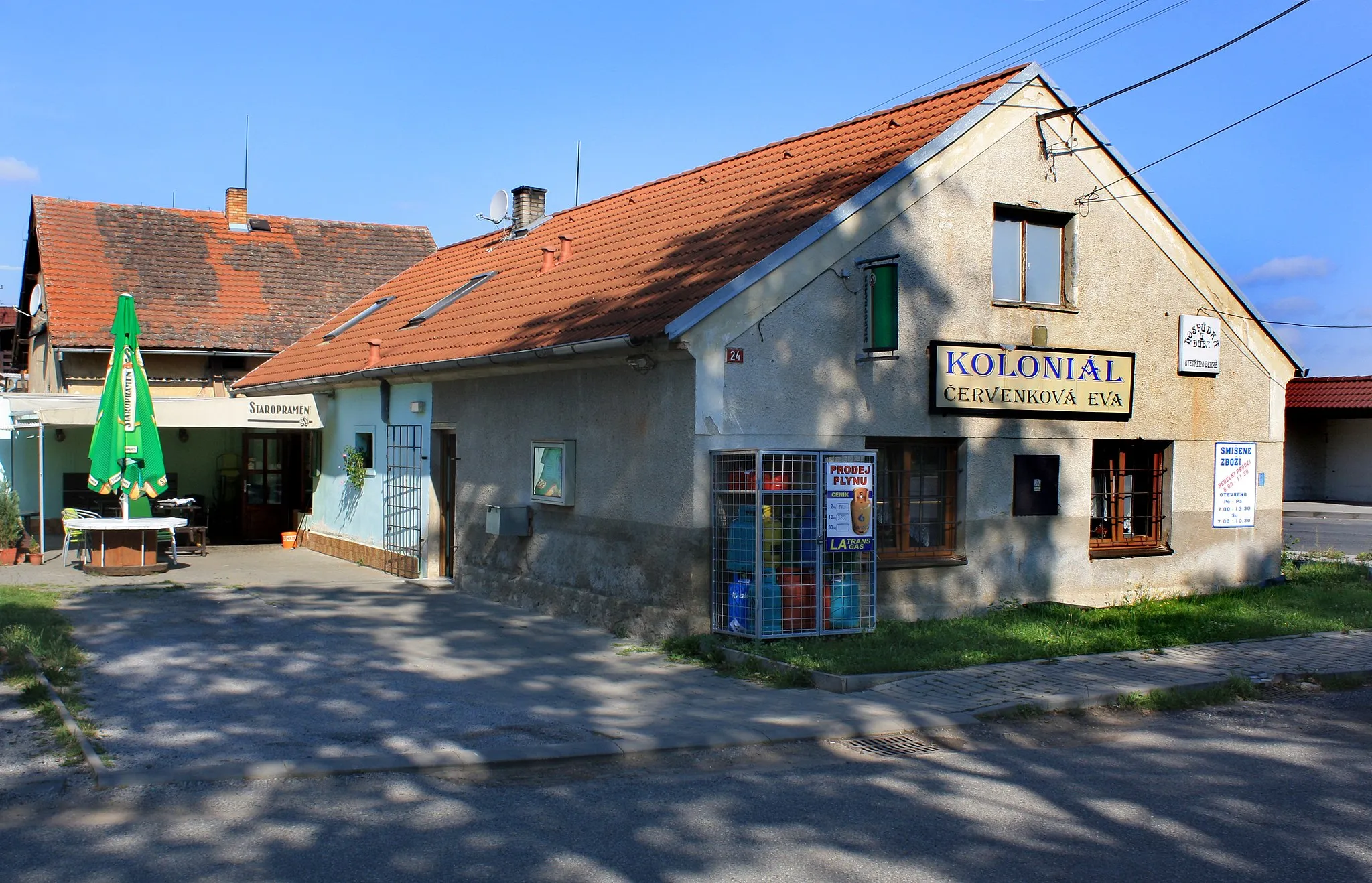 Photo showing: Small shop in Libomyšl, Czech Republic