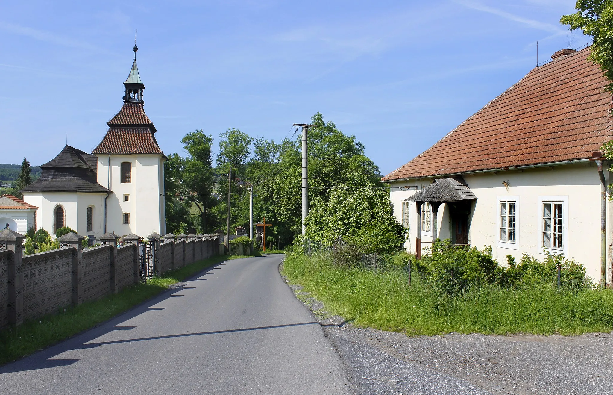 Photo showing: North part of Mrtník, part of Hvozdec, Czech Republic