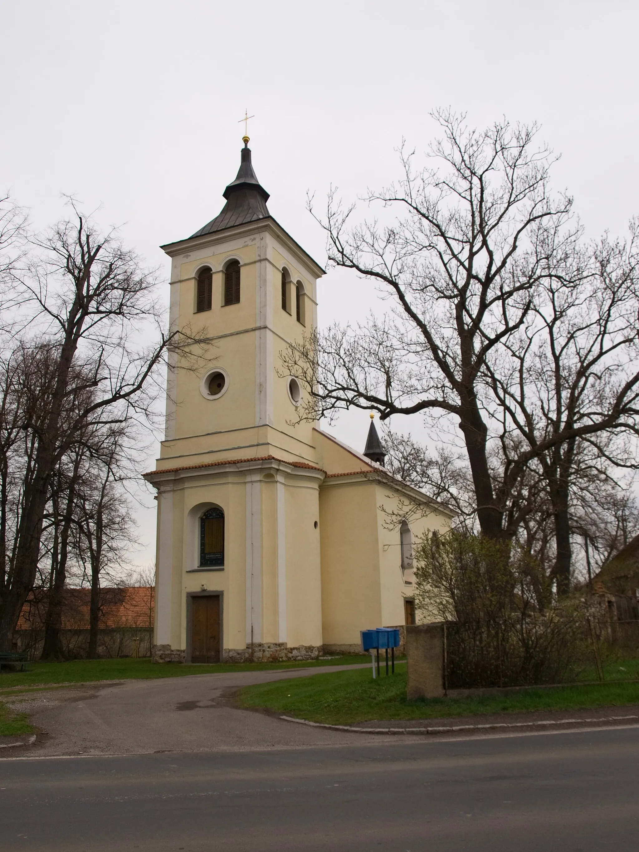 Photo showing: Bezdědice, Hostomice, Beroun District, Central Bohemian Region, Czech Republic