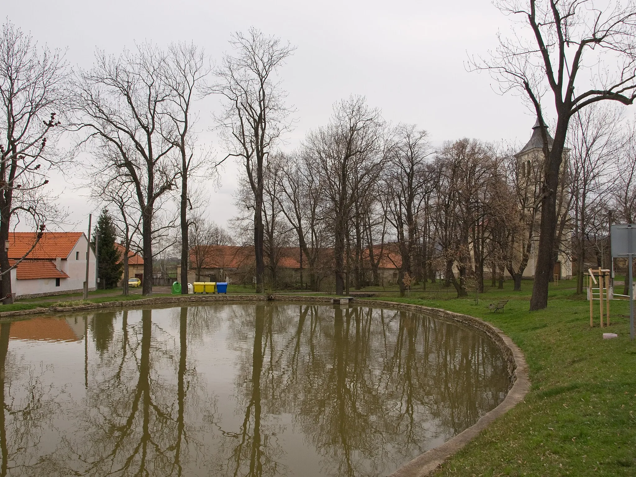 Photo showing: Bezdědice, Hostomice, Beroun District, Central Bohemian Region, Czech Republic