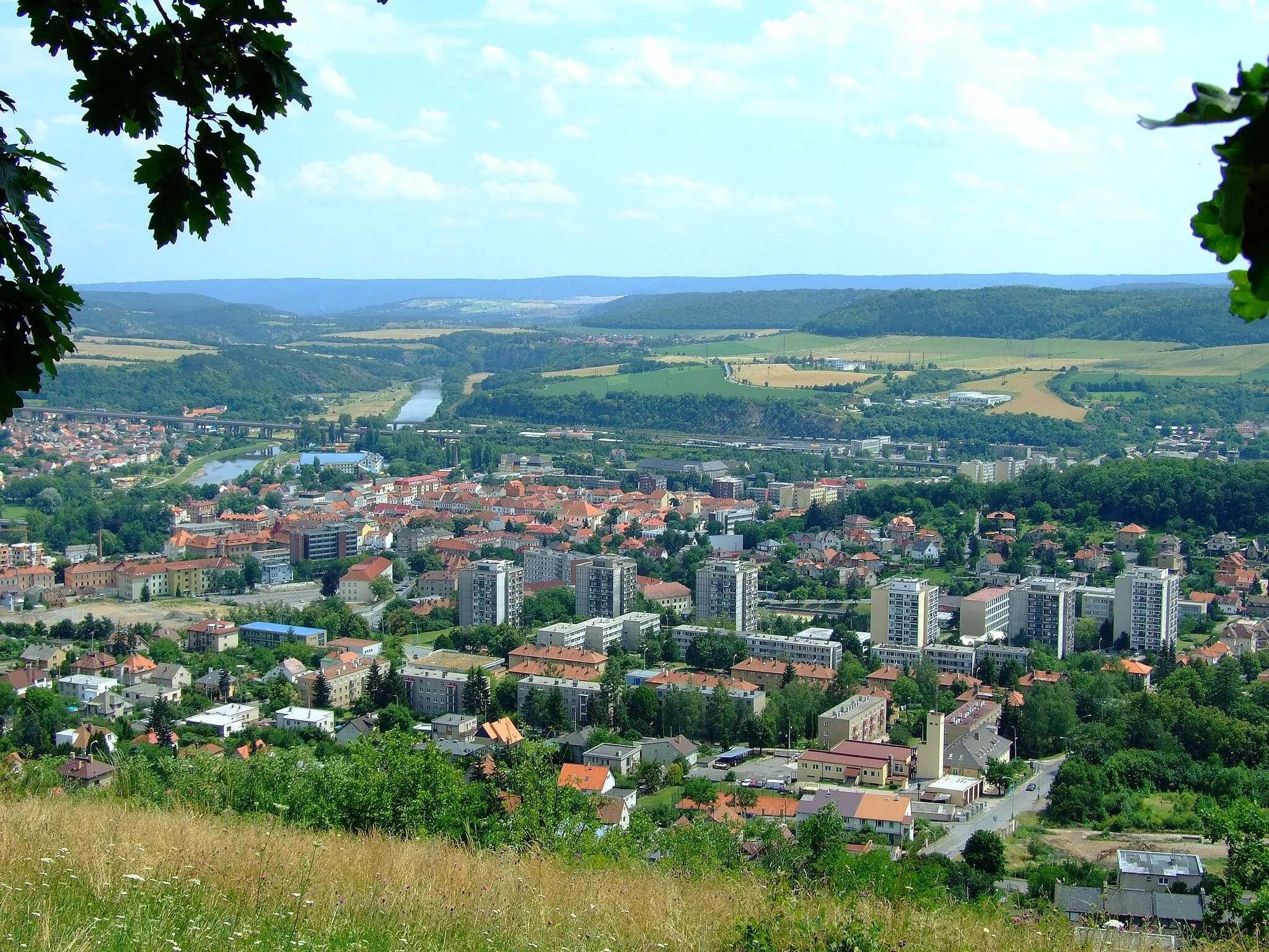 Photo showing: View of Beroun from Děd hill, Central Bohemian region, CZ