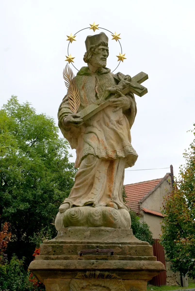 Photo showing: Statue of St. John of Nepomuk, Uhy, Kladno district