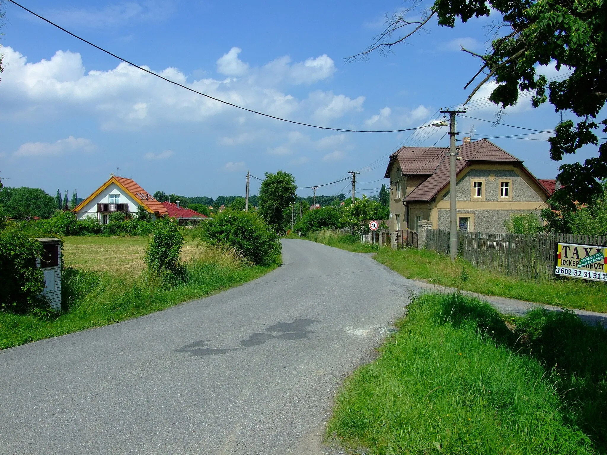 Photo showing: Svárov, southern part of the village