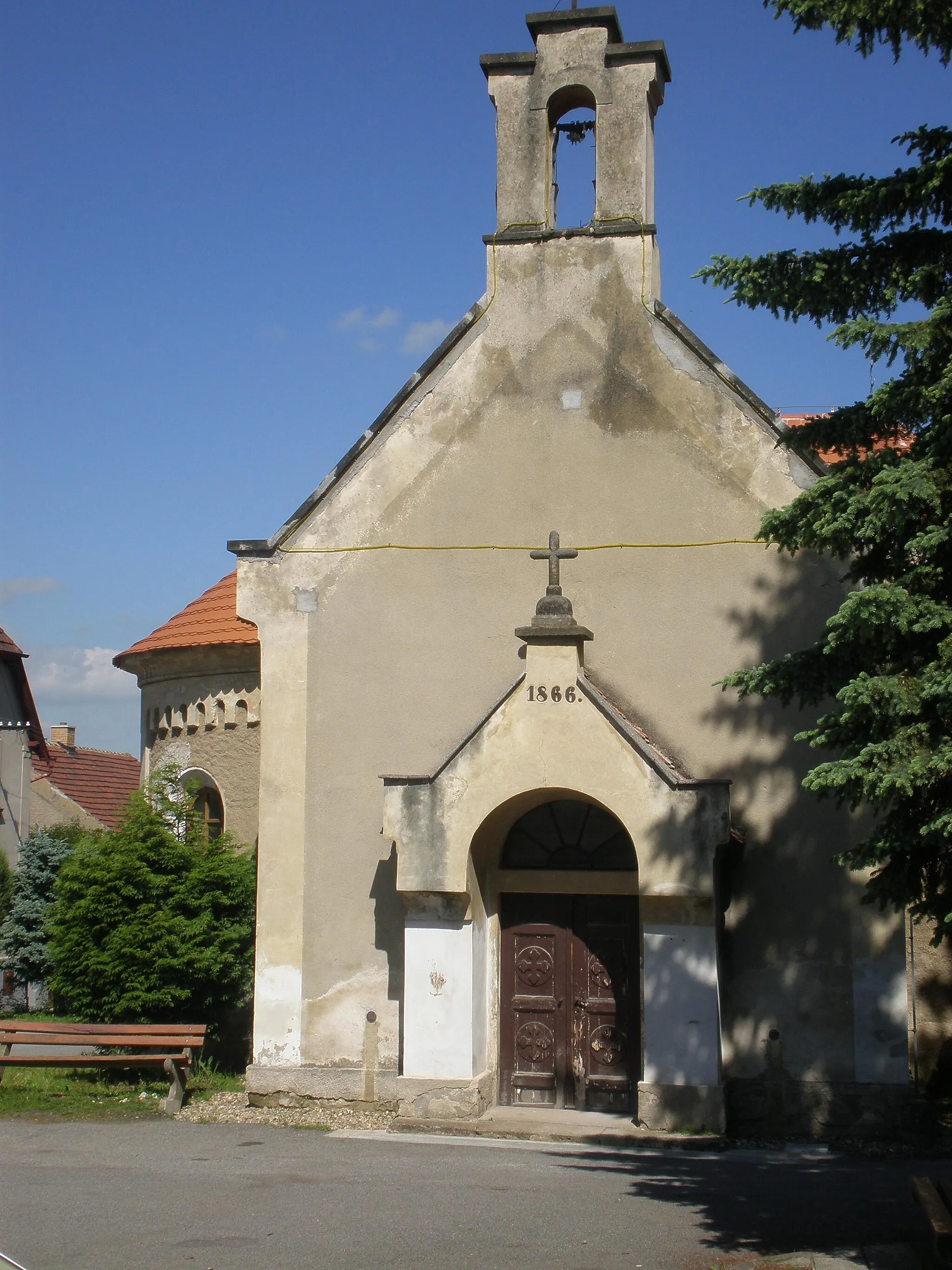 Photo showing: Kaple sv. Jana Křtitele (Ledce, okres Kladno)
