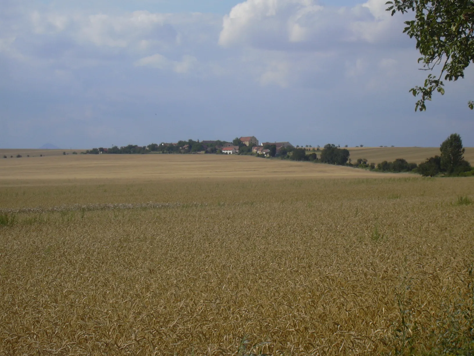 Photo showing: Little village Hospozínek in the Czech Republic, view from the south.