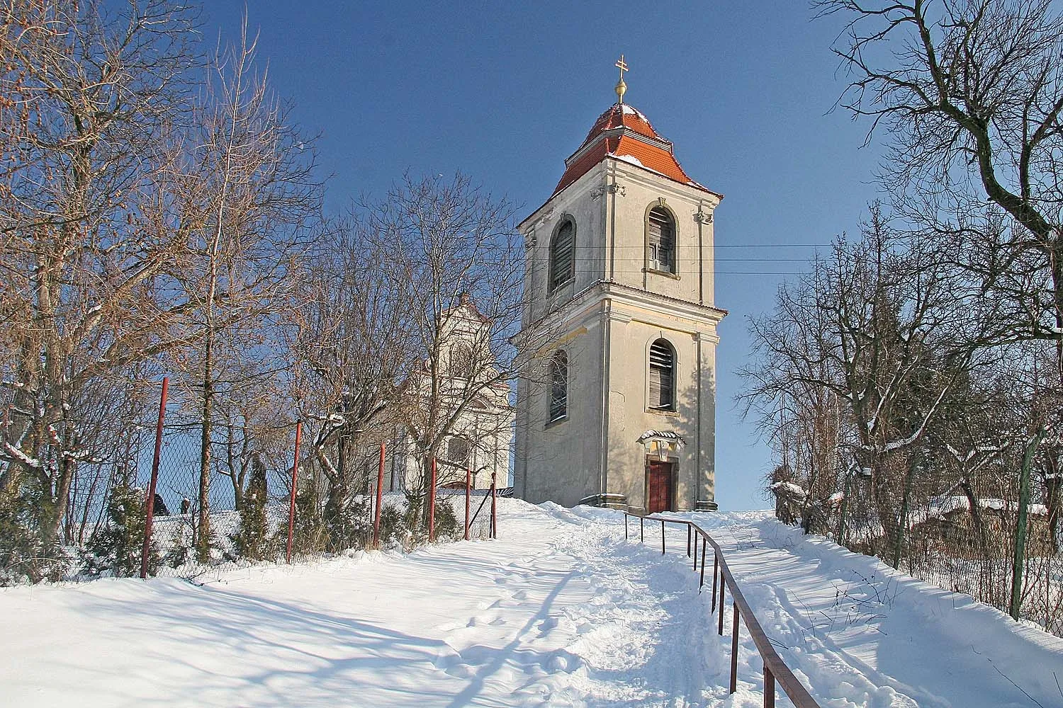 Photo showing: Barokní kostel svatého Václava se zvonicí ve Vrbčanech. district Kolín