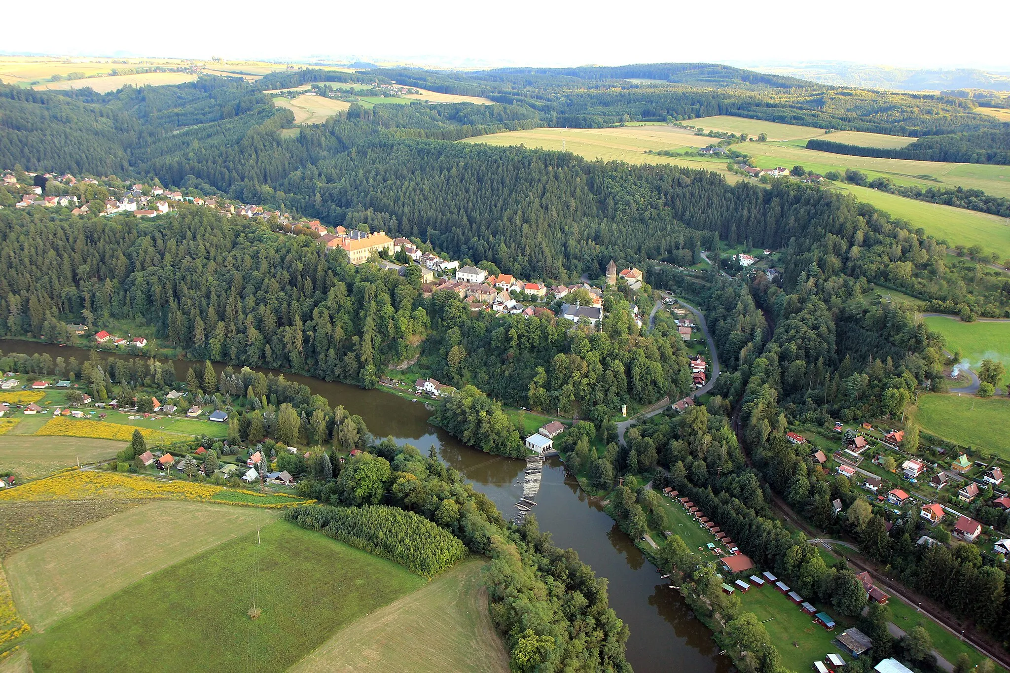 Photo showing: Aerial view of Rataje nad Sázavou with Sázava river, Czech Republic