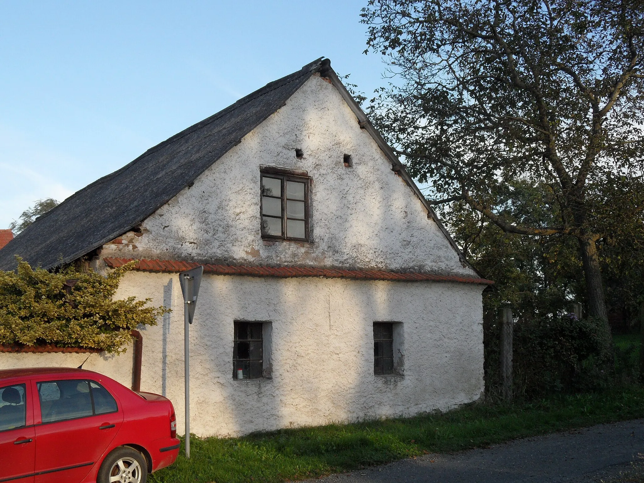 Photo showing: Miletín (Onomyšl) B. Older House, Kutná Hora District, the Czech Republic.