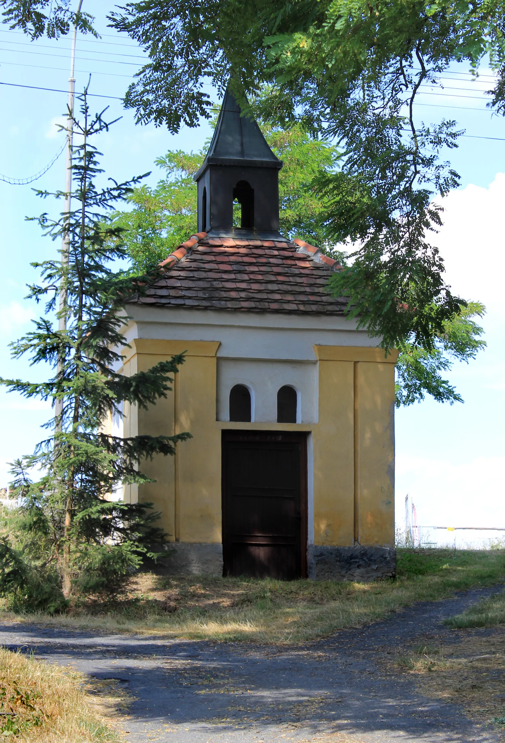 Photo showing: Small chapel in Pucheř, part of Kluky, Czech Republic.