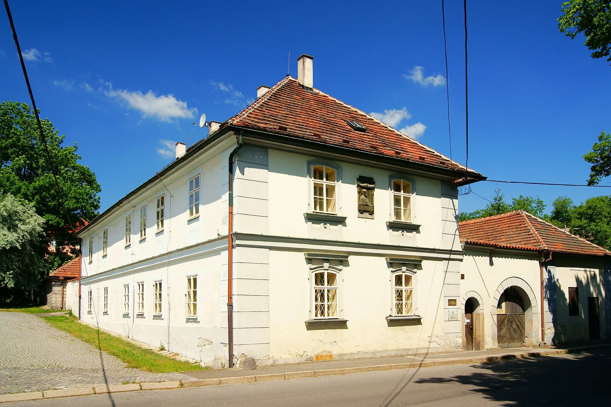 Photo showing: Nelahozeves (Czech republic), birth house of Antonín Dvořák.