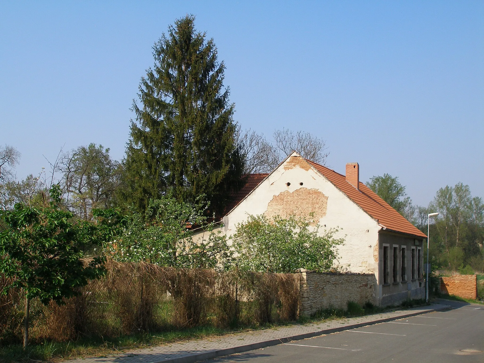 Photo showing: House in Křivenice.