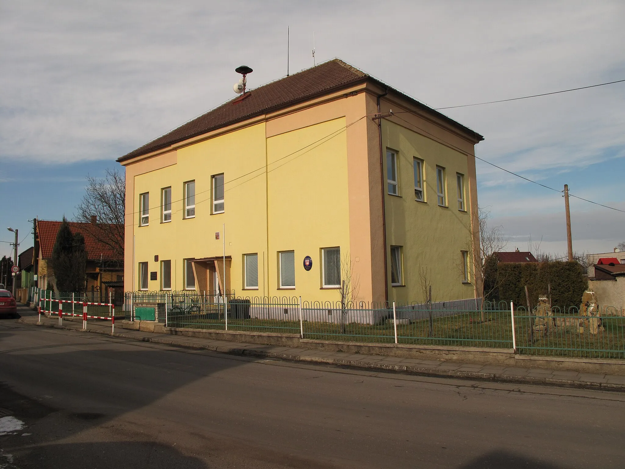 Photo showing: Schoolin Řepov. District of Mladá Boleslav, Czech Republic.