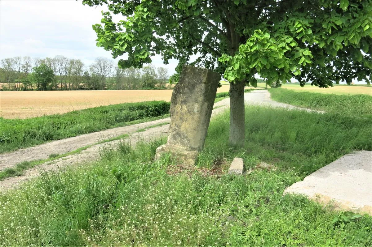 Photo showing: Wayside cross in Bukovno in Mladá Boleslav District – entry no. 44798.