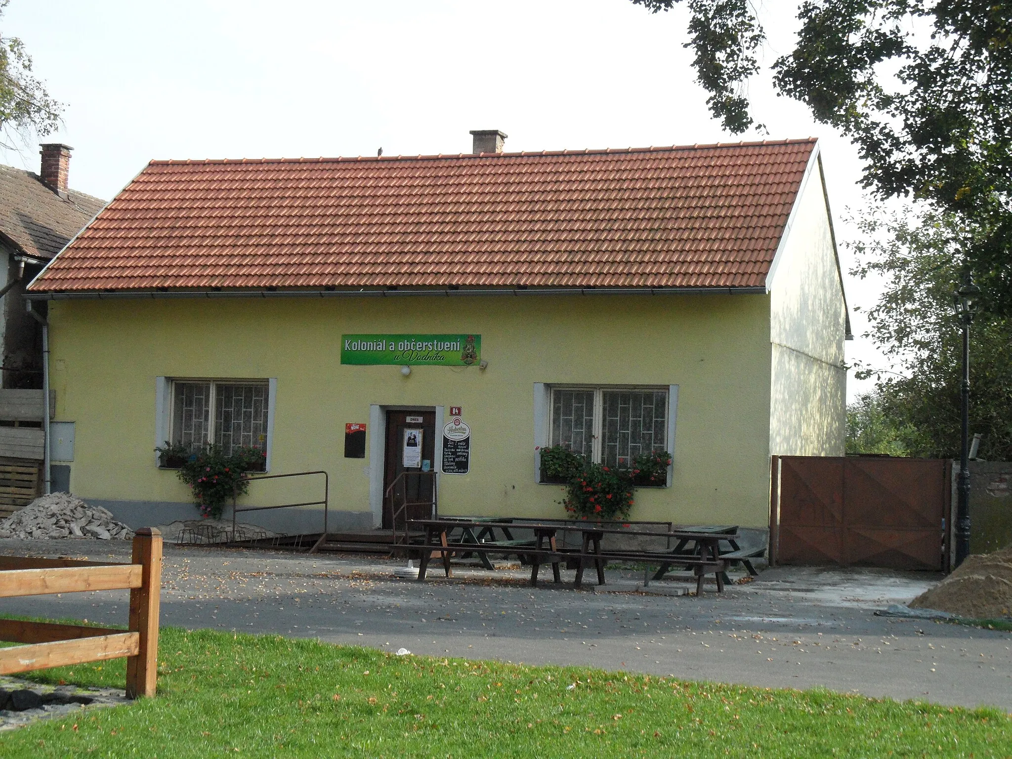 Photo showing: Oseček F. General Store U vodníka (At Water Goblin), Nymburk District, the Czech Republic.