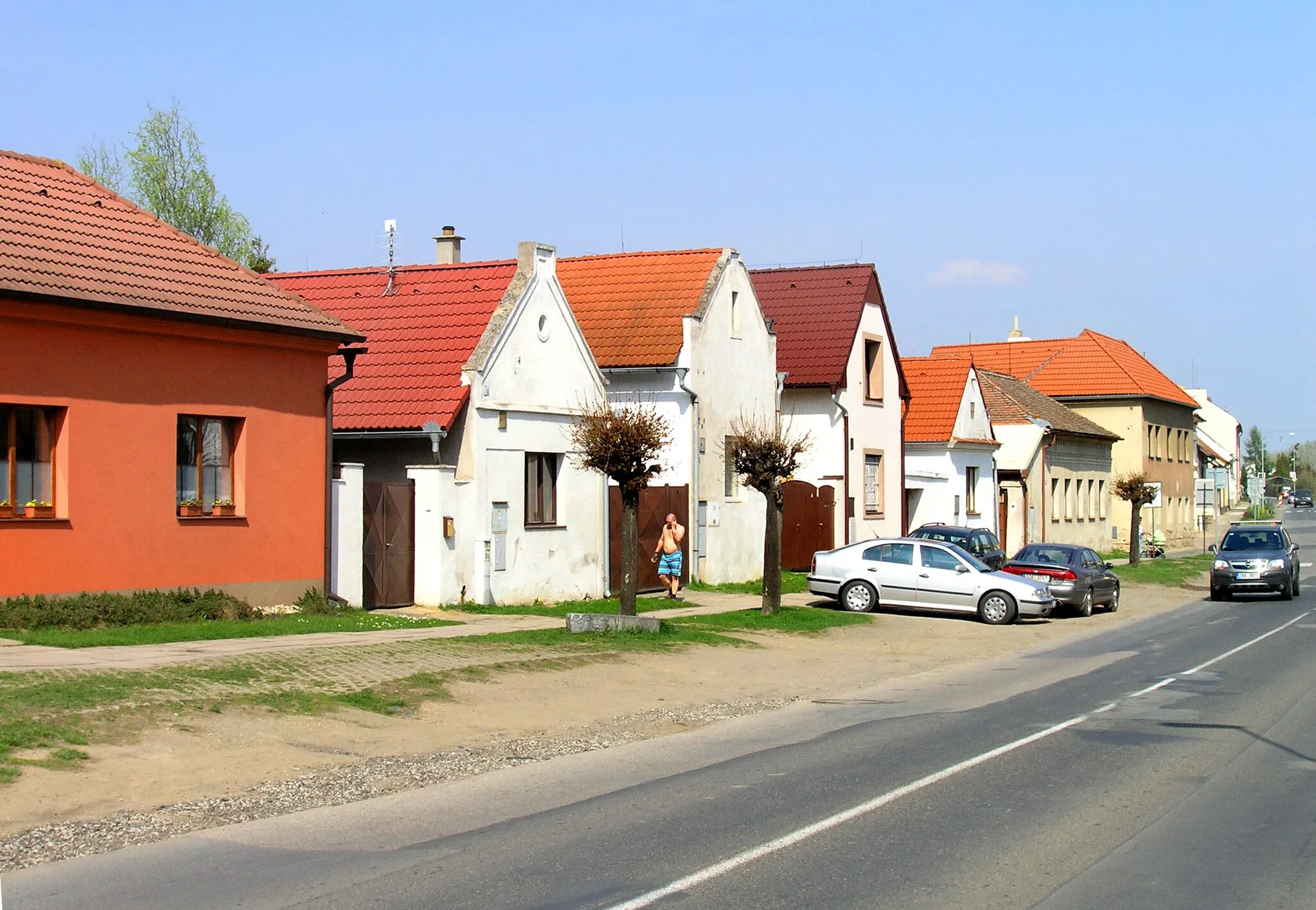 Photo showing: Kostelecká street in Mratín, Czech Republic