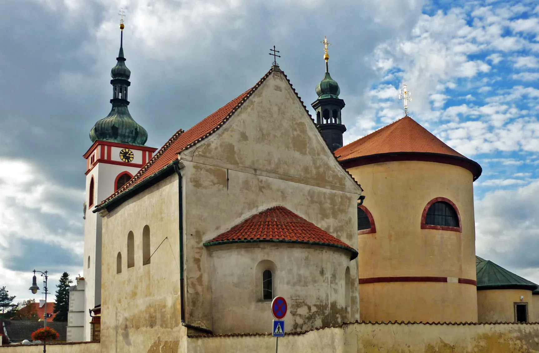 Photo showing: Klemenskirche und St. Wenzel-Basilika in Altbunzlau  (Stará Boleslav)