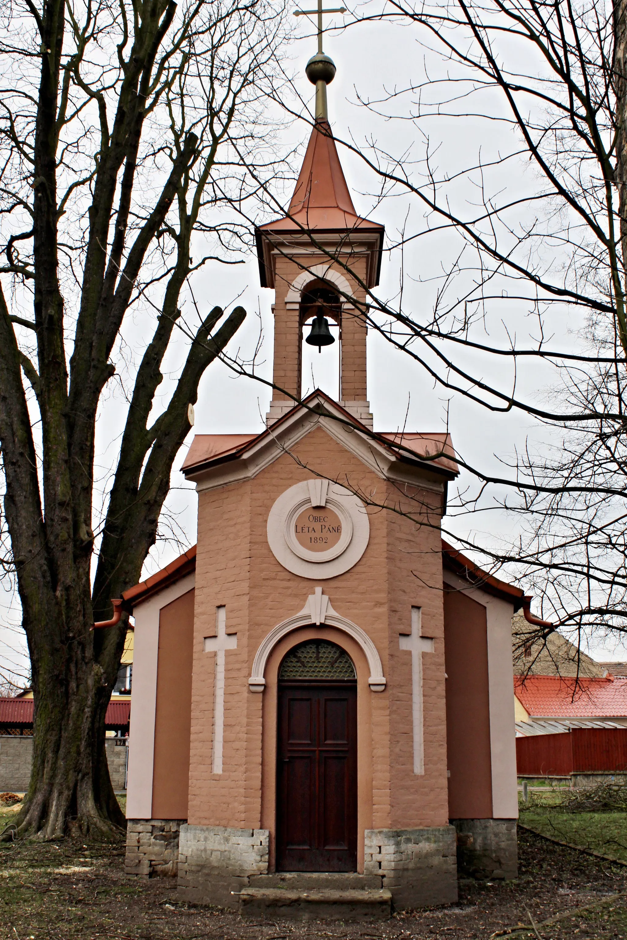 Photo showing: Charášťany kaple z roku 1892