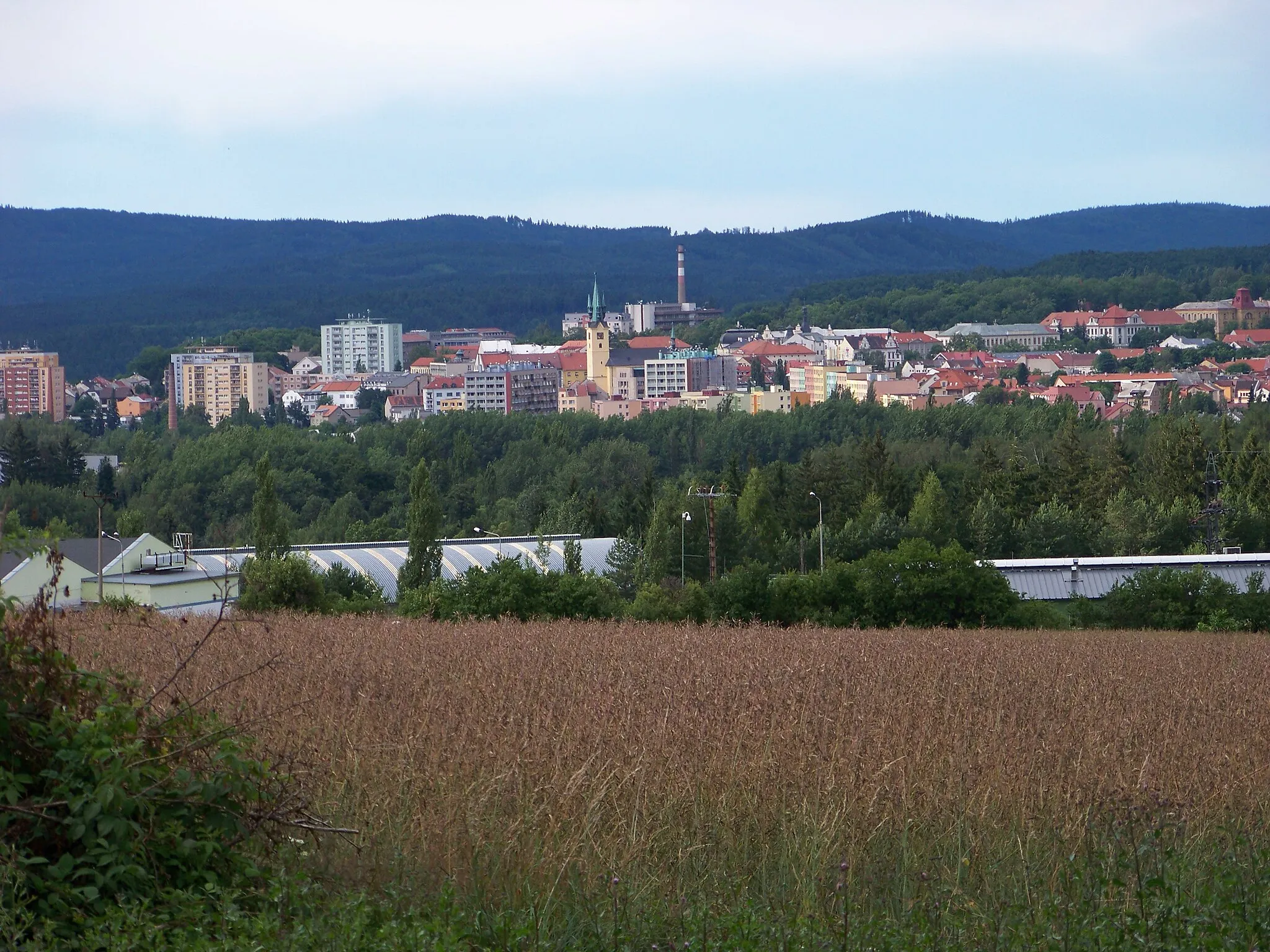 Photo showing: Příbram, Příbram District, Central Bohemian Region, the Czech Republic. The city centre seen from Žežičky.