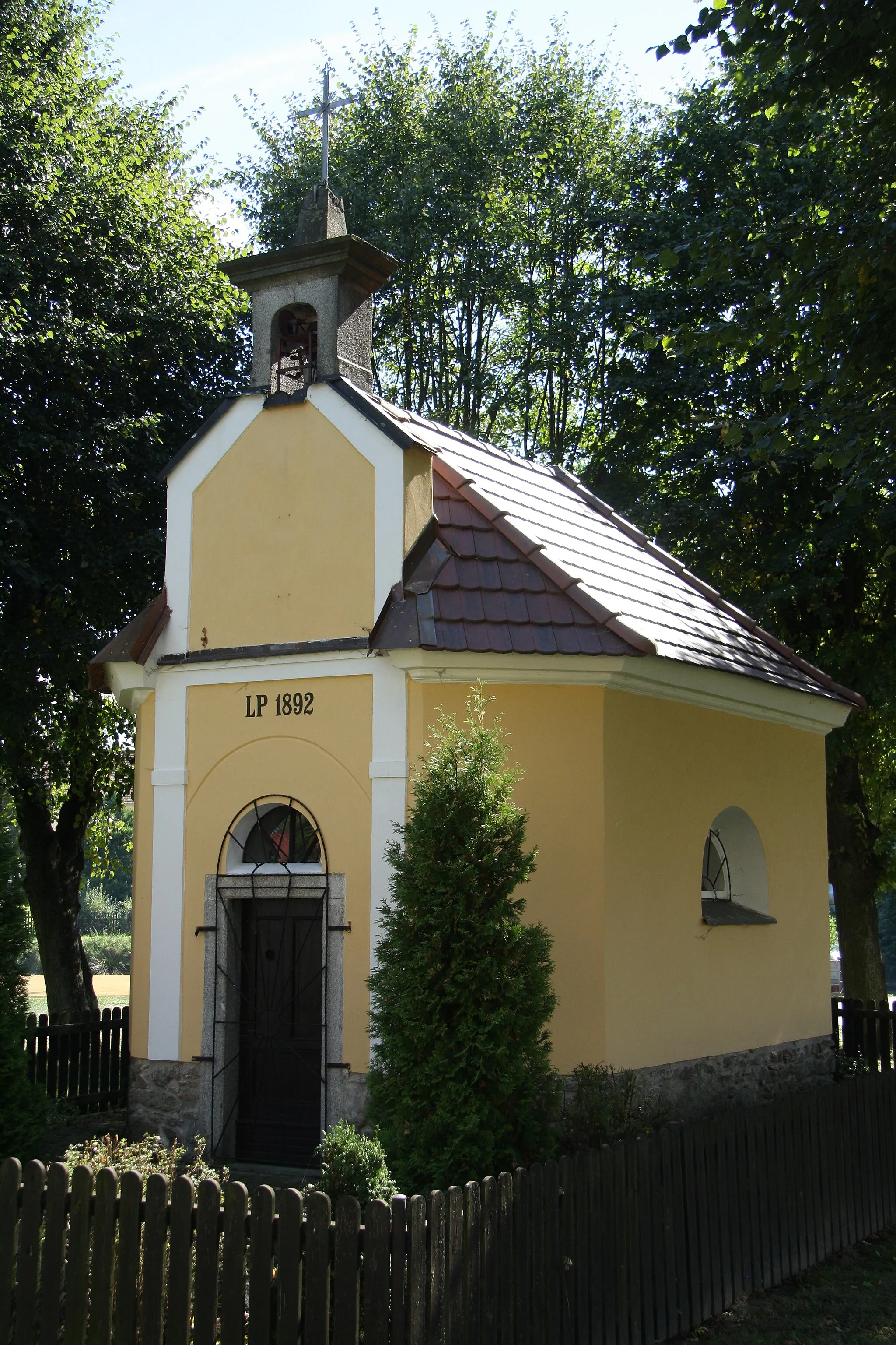 Photo showing: Chapel in Prosenická Lhota, Příbram District.