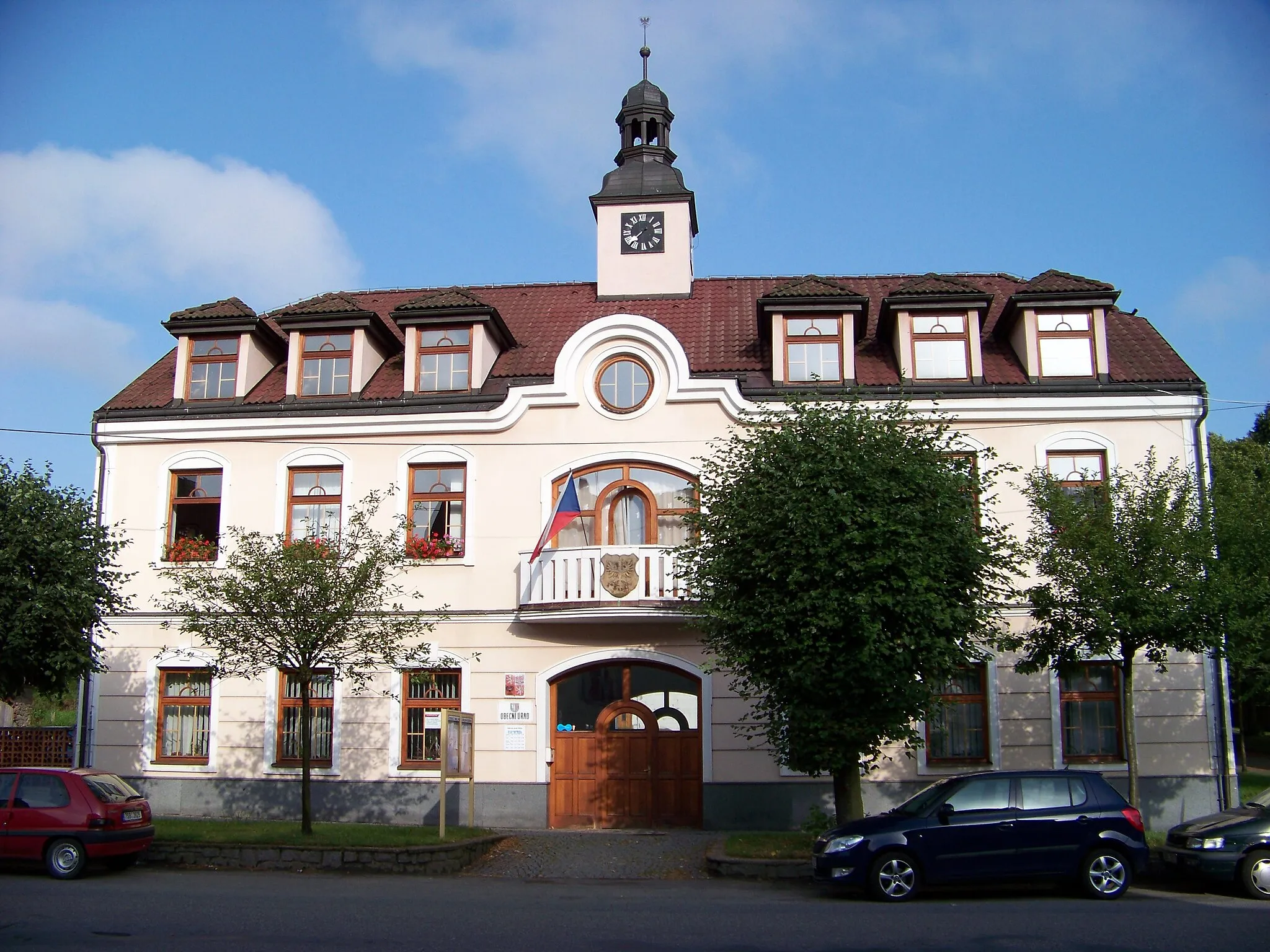 Photo showing: Milín, Příbram District, Central Bohemian Region, the Czech Republic. 11. května street, the municipal office.