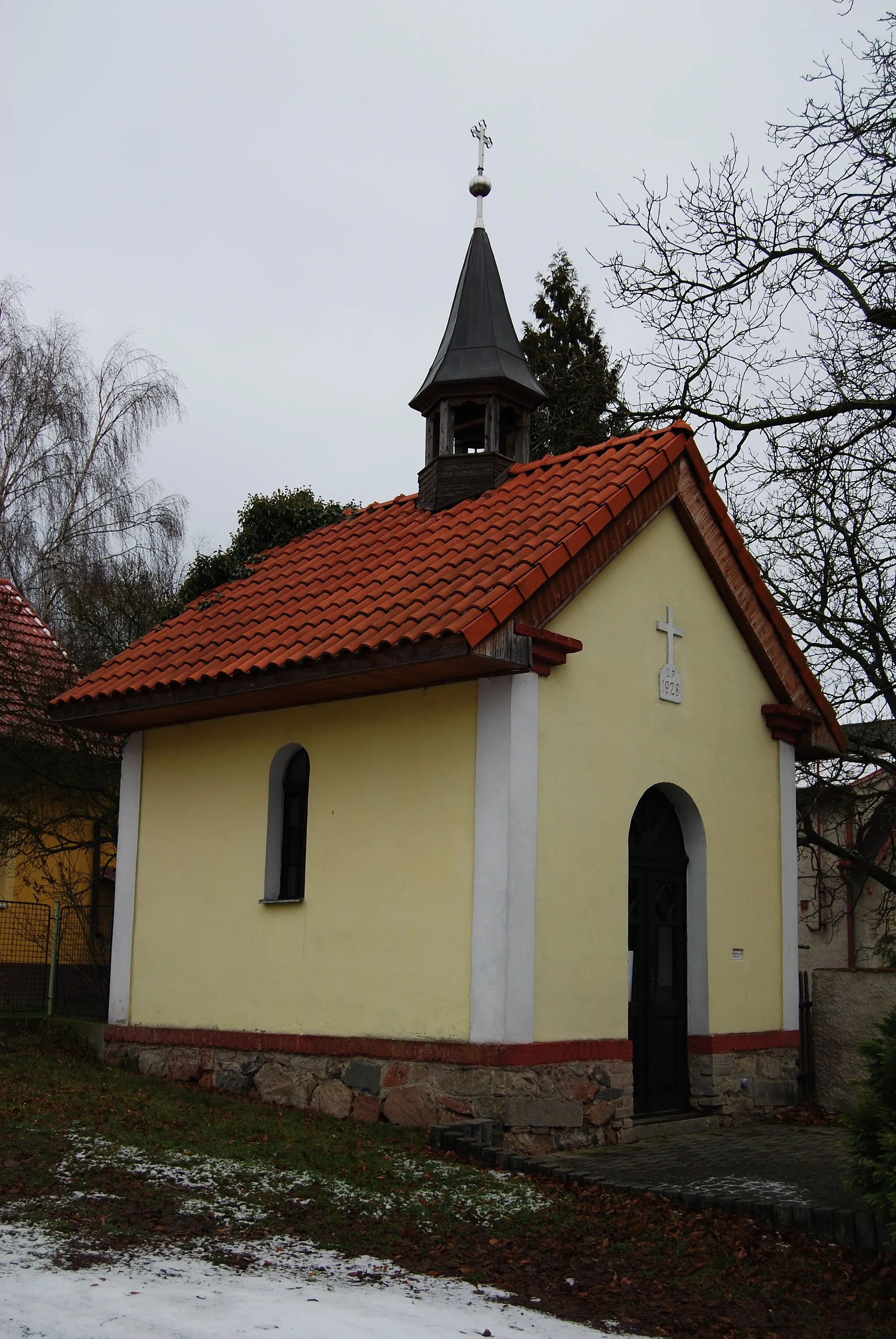 Photo showing: Kaple v obci. Obec Lazsko v okrese Příbram, kraj Středočeský. Česká republika.