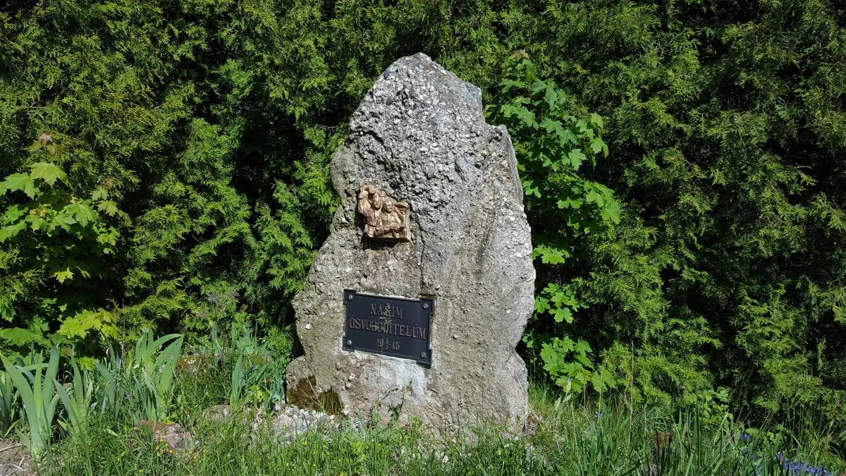 Photo showing: War memorial in Jince in Příbram District – entry no. 36146.