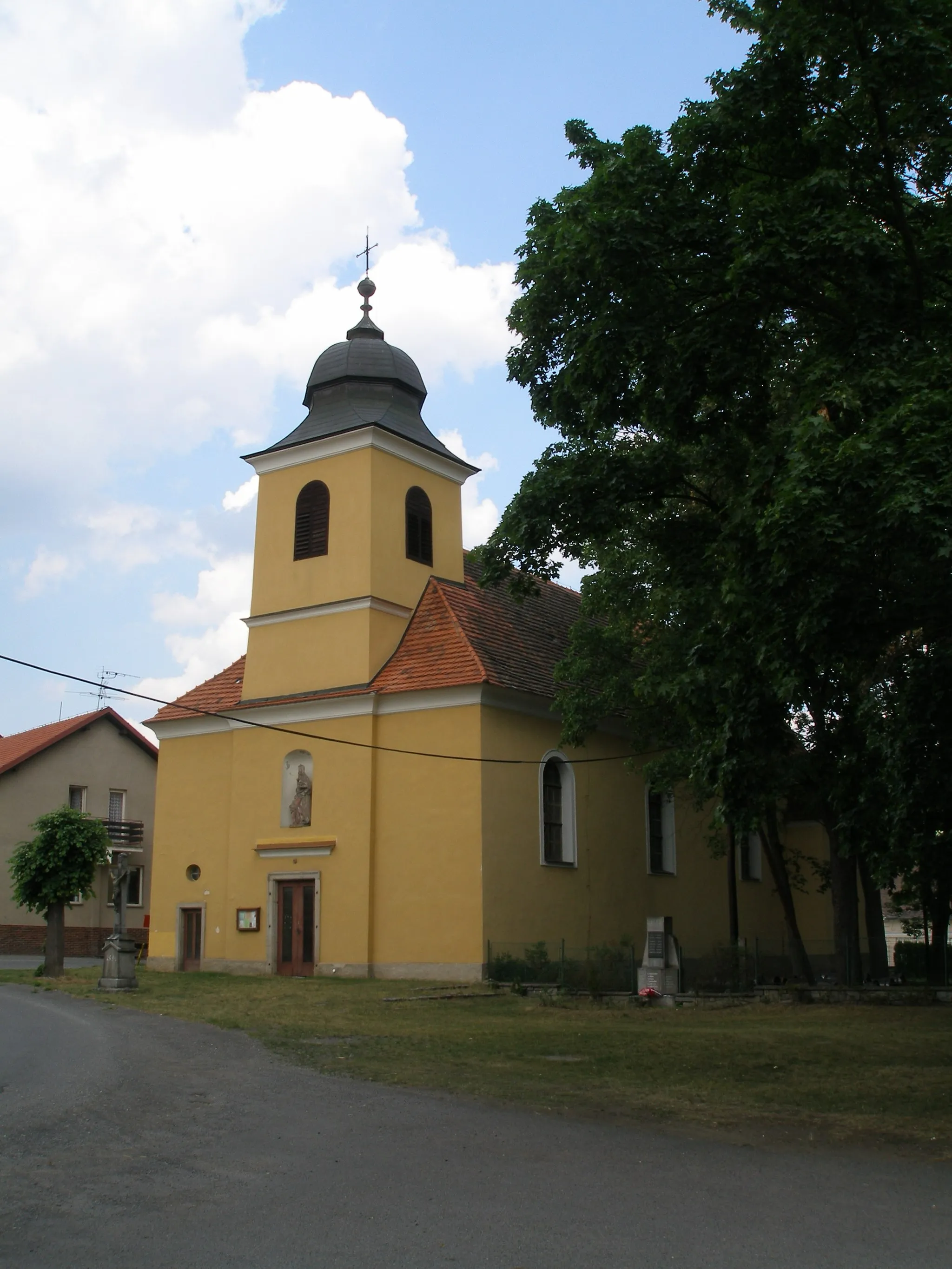 Photo showing: Hřiměždice - the church