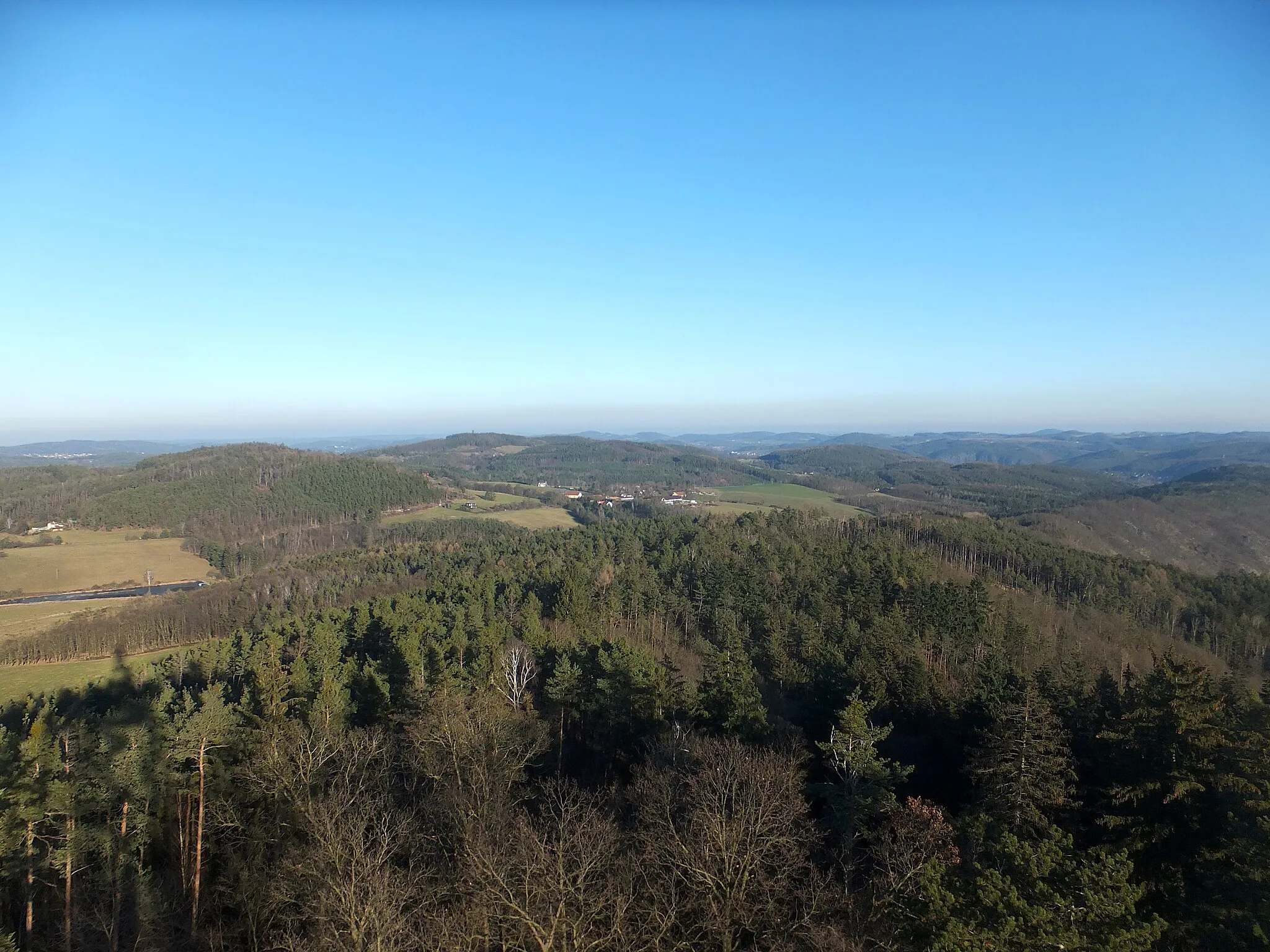 Photo showing: View of Sejcká Lhota from the lookout tower on the Veselý vrch