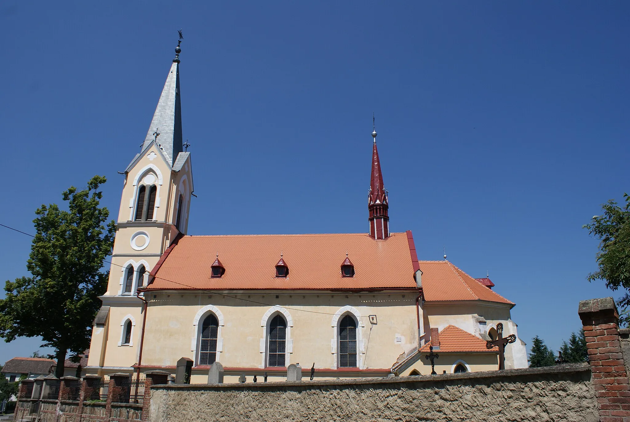 Photo showing: Tochovice, a village in Příbram district, Czech Republic, church.