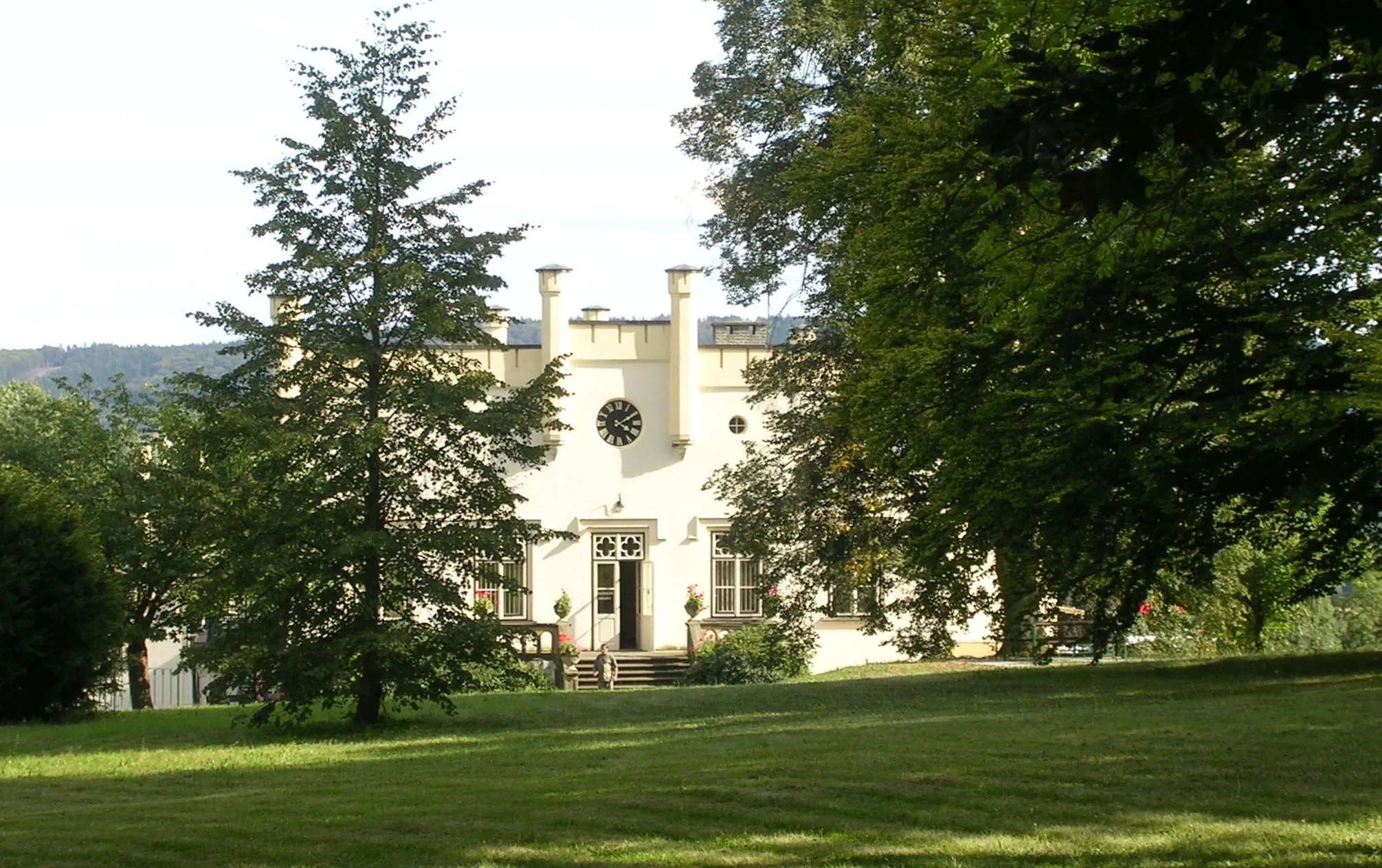 Photo showing: Roztoky, Rakovník District, Central Bohemian Region, the Czech Republic. Leontine's Castle.