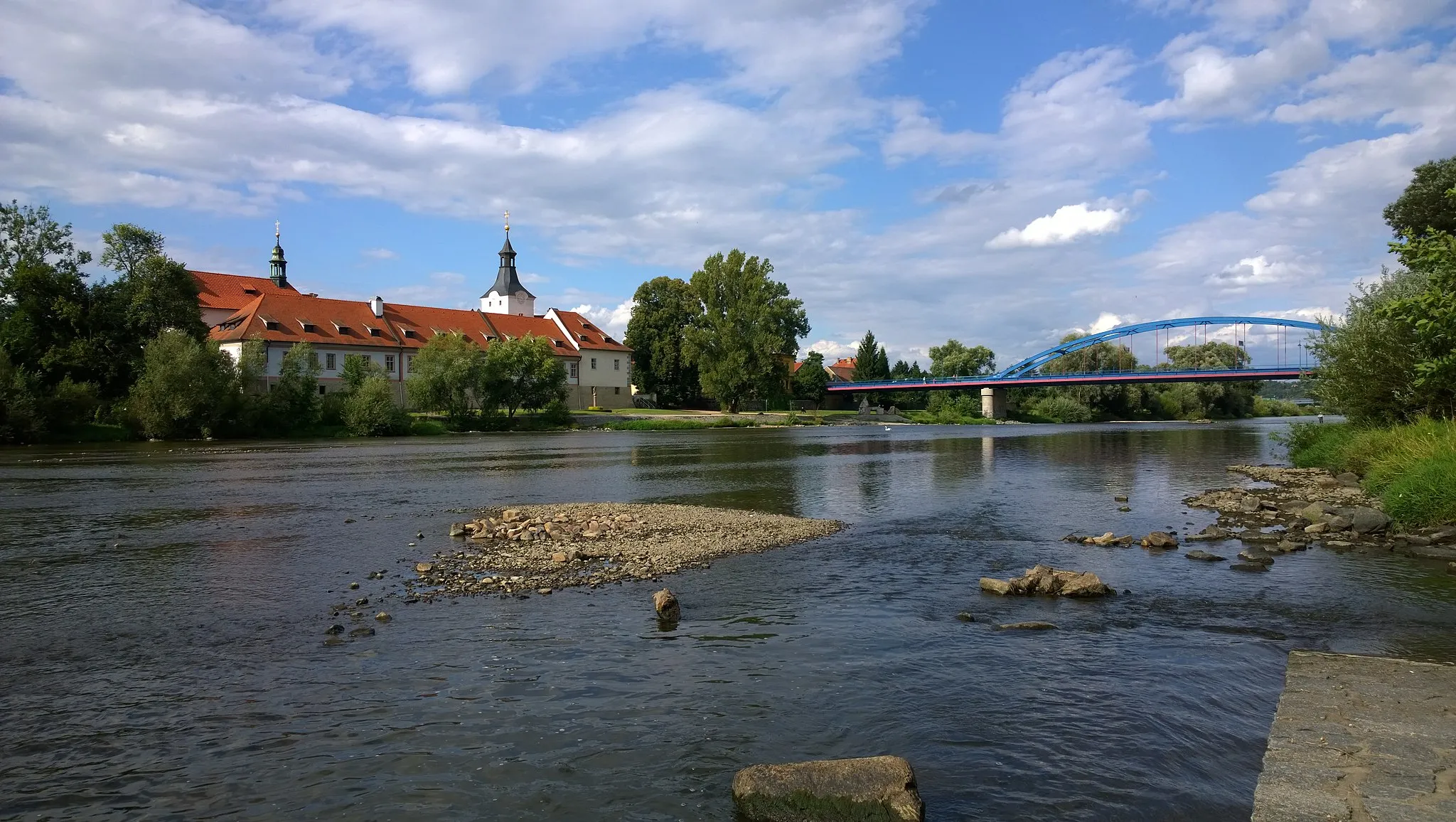 Photo showing: Pohled na Dobřichovice od kempu