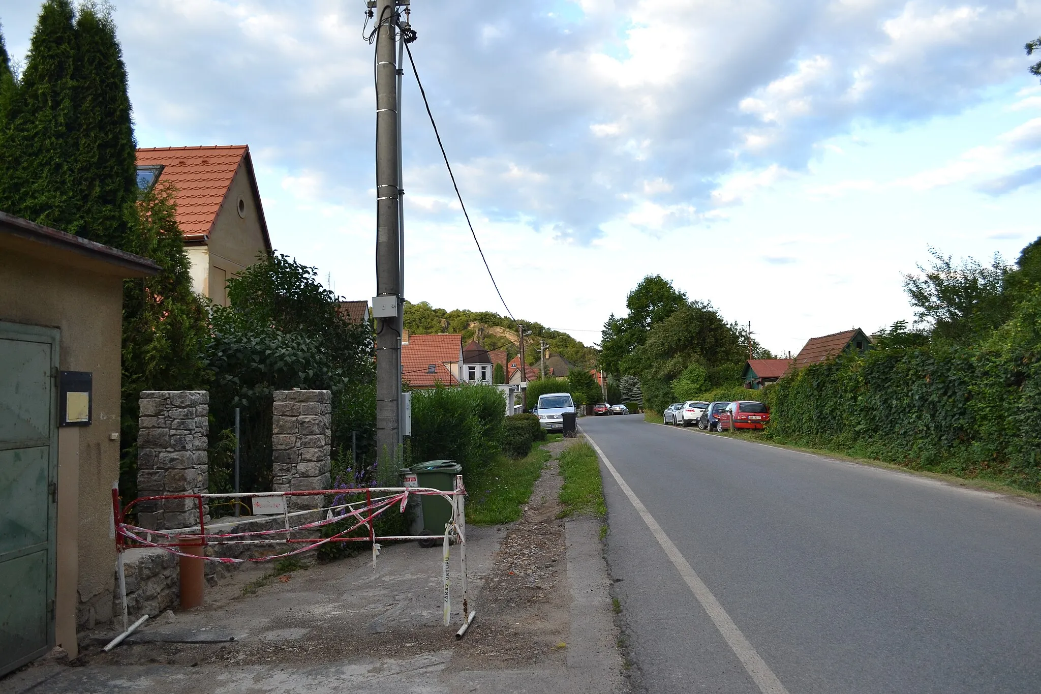 Photo showing: Kala, part of the village Třebotov, Central Bohemian Region, Czech Republic.