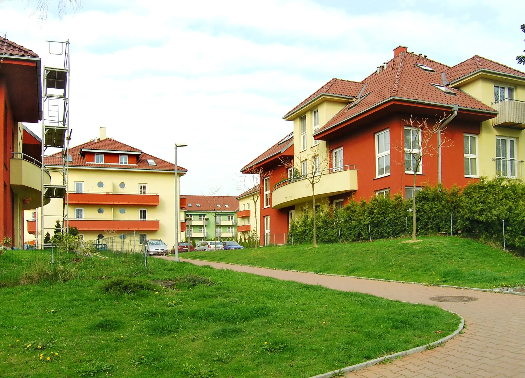 Photo showing: New housing at Mladotova street in Kolovraty, Prague