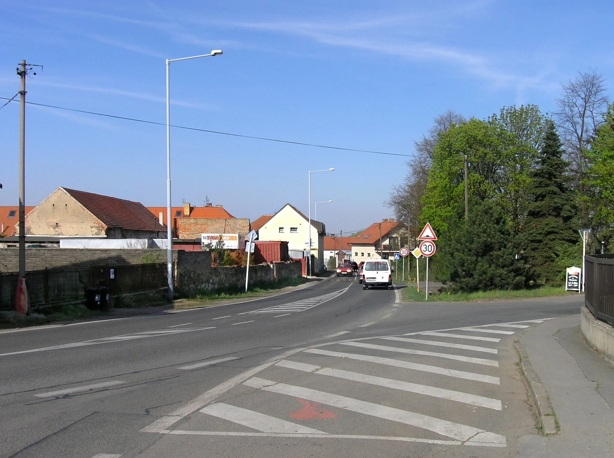 Photo showing: Podchýšská street at Cholupice, Prague