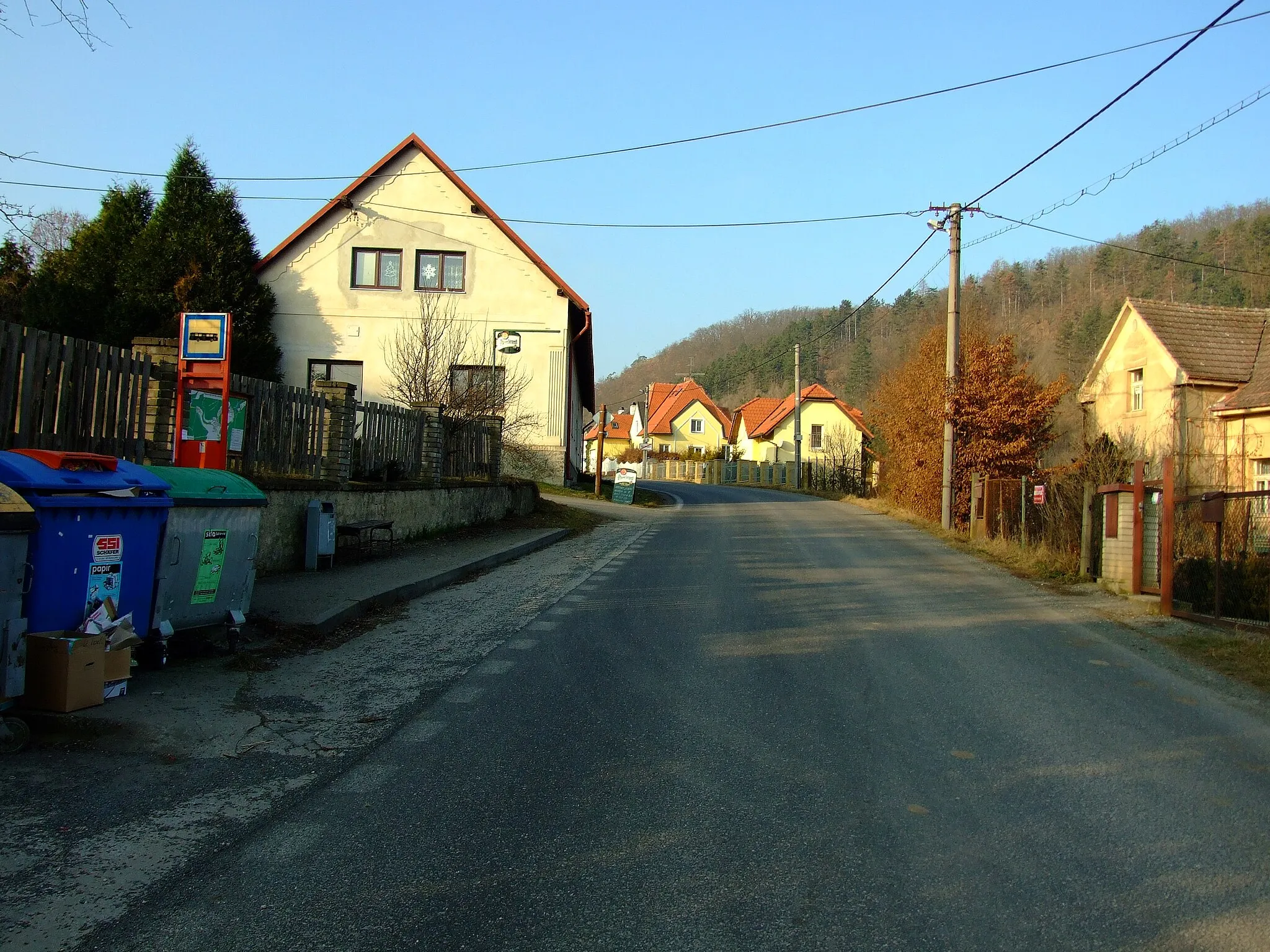 Photo showing: Solopisky village, under administration of Třebotov town. The village is located in Central Bohemian Region, SW from Prague, near Černošice town, Czech Republic