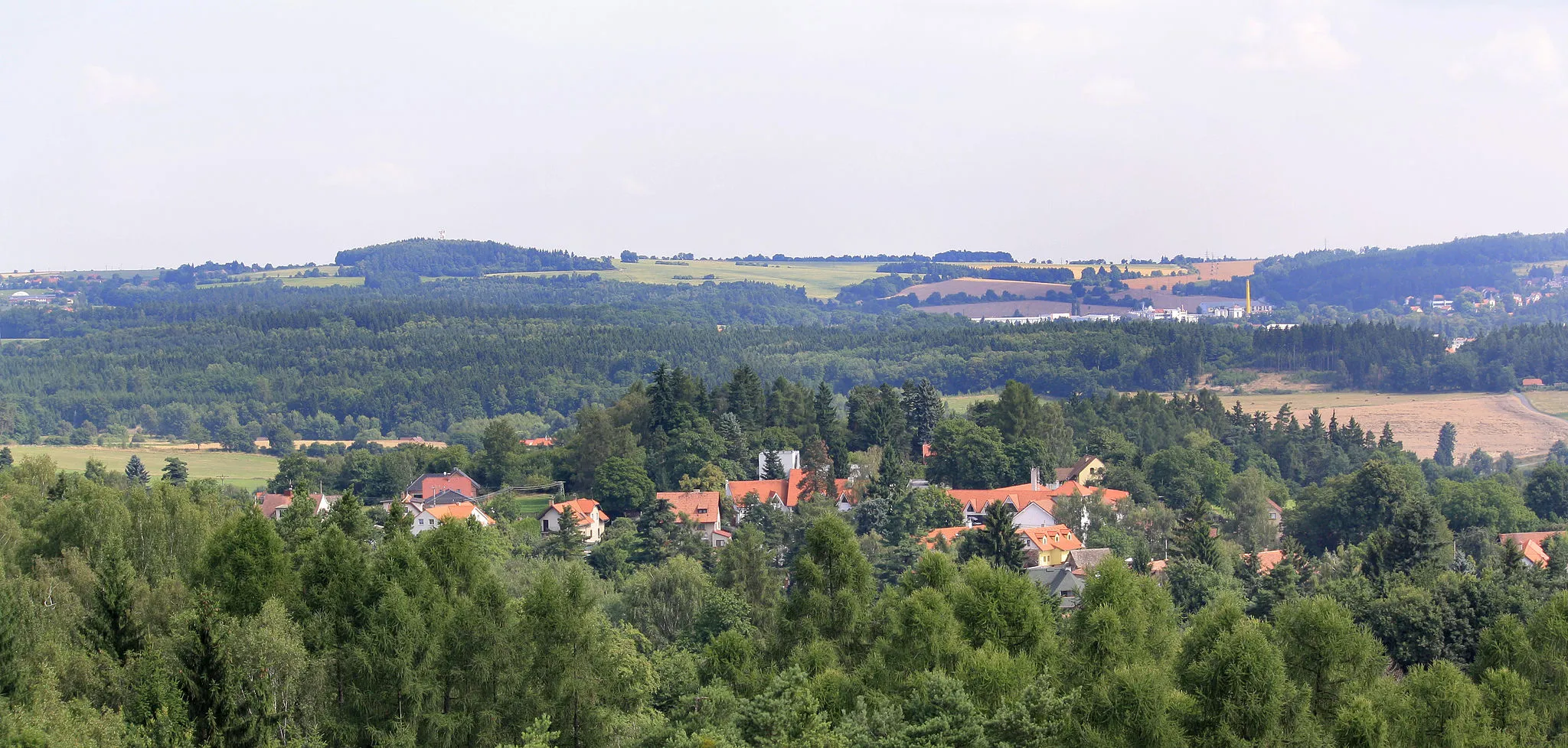 Photo showing: View from Ládví-Vlková lookout to Ládví, part of Kamenice, Czech Republic