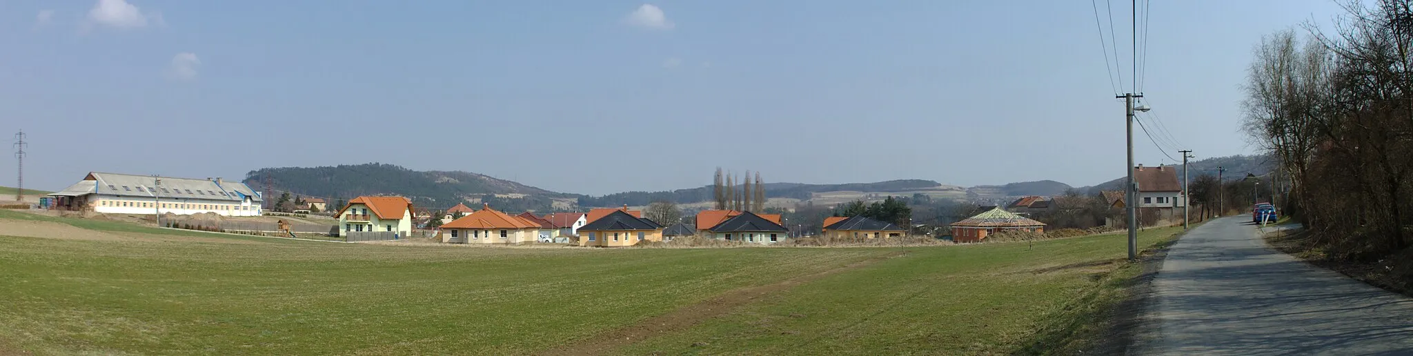 Photo showing: Panoramic view of Králův Dvůr-Křižatky, new housing. Central Bohemian Regoin, CZ