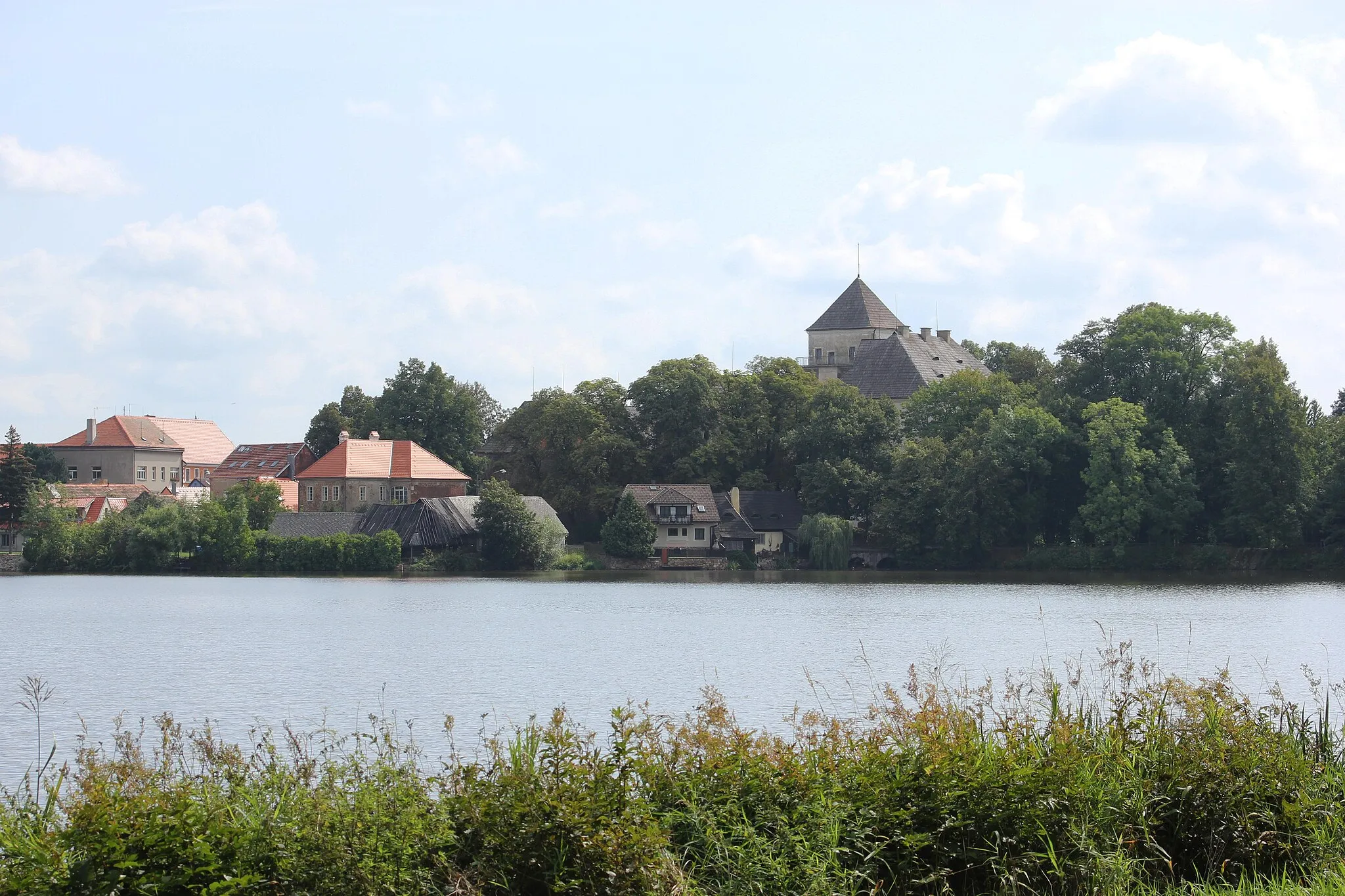 Photo showing: Podzámecký rybník v Rožmitále pod Třemšínem (2022)
