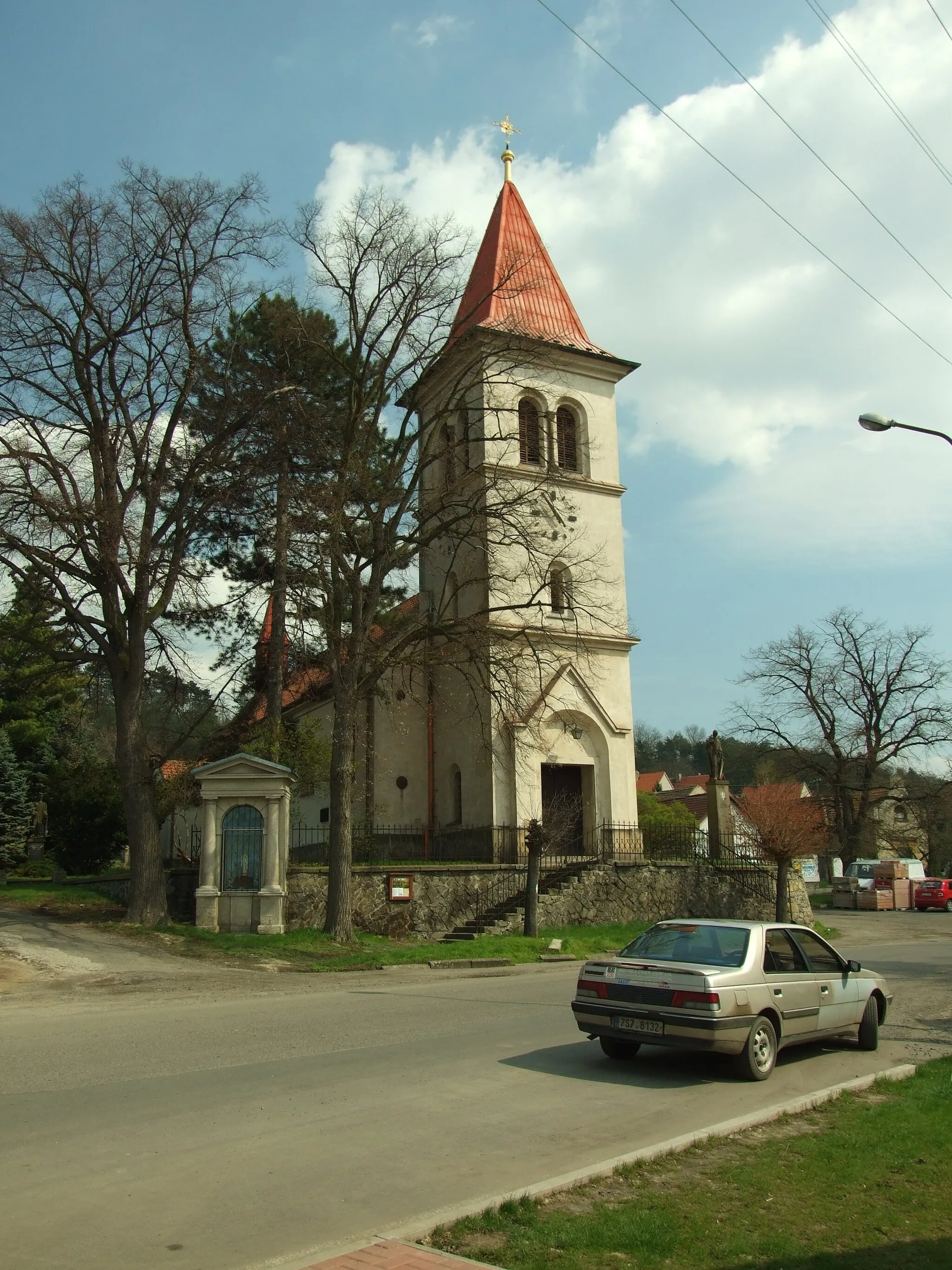 Photo showing: SS. Peter and Paul church in Všetaty, Mělník District, Central Bohemian Region, CZ